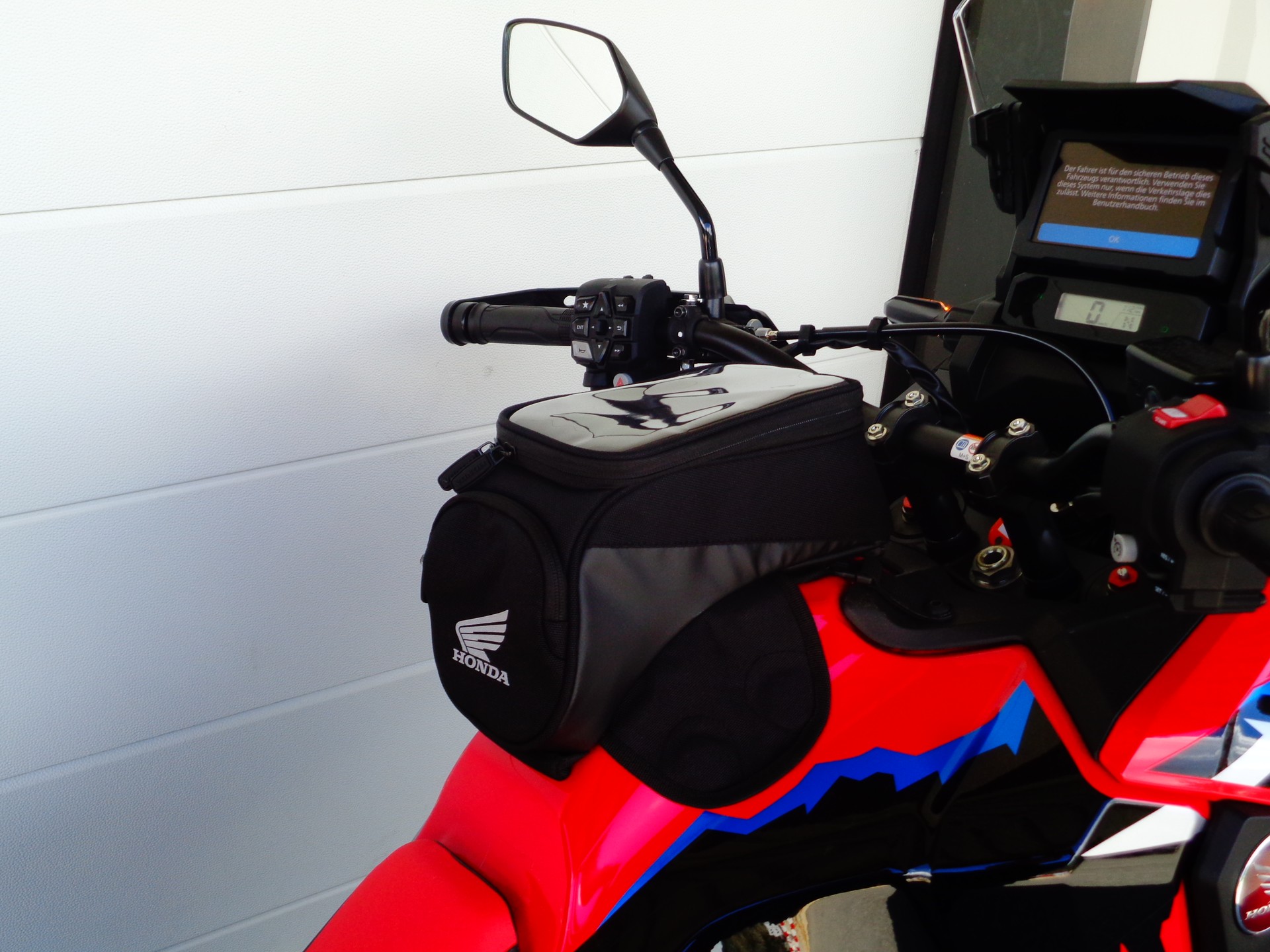 HONDA CRF 1100 Africa Twin-image-15
