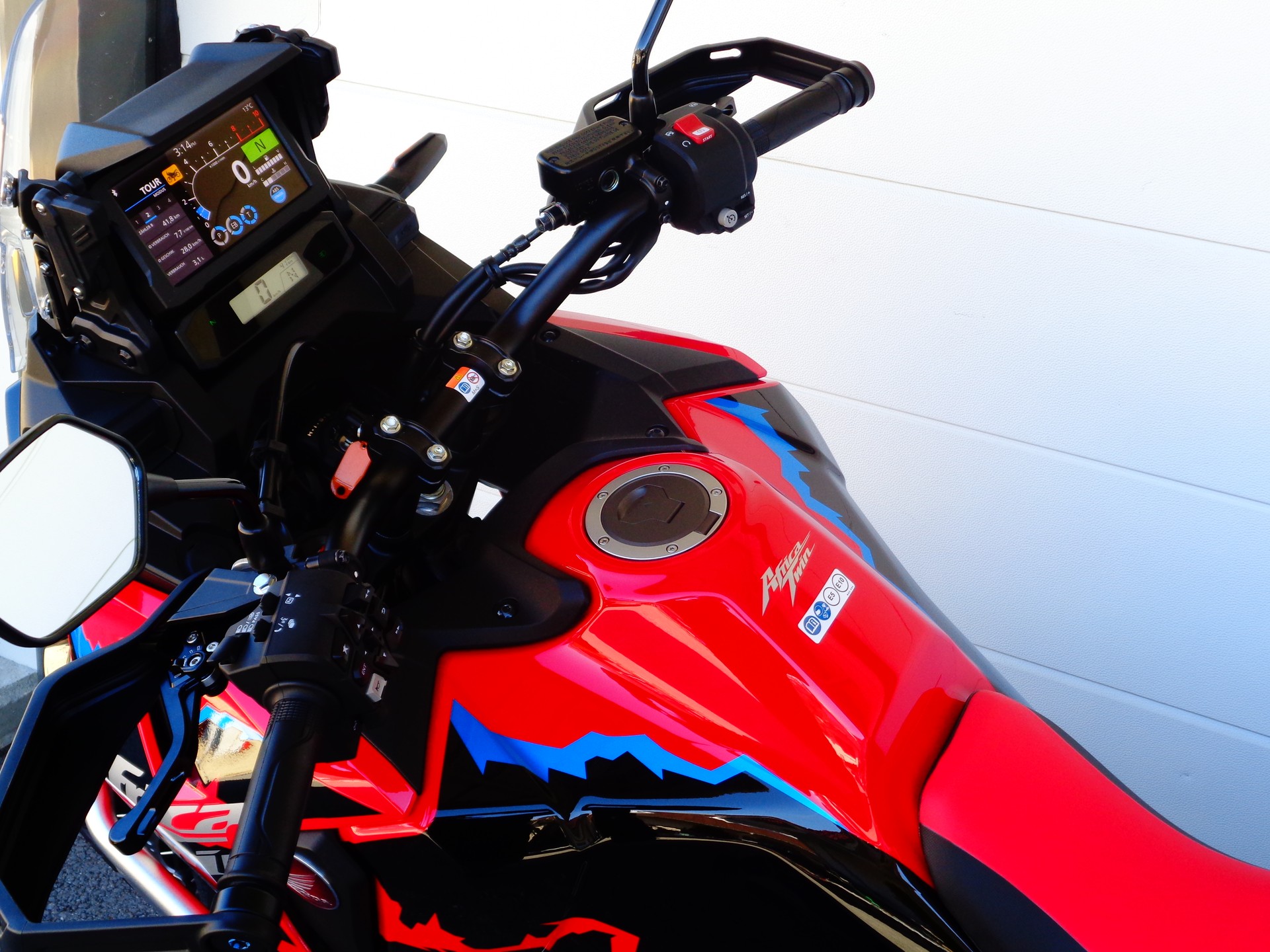 HONDA CRF 1100 Africa Twin-image-7