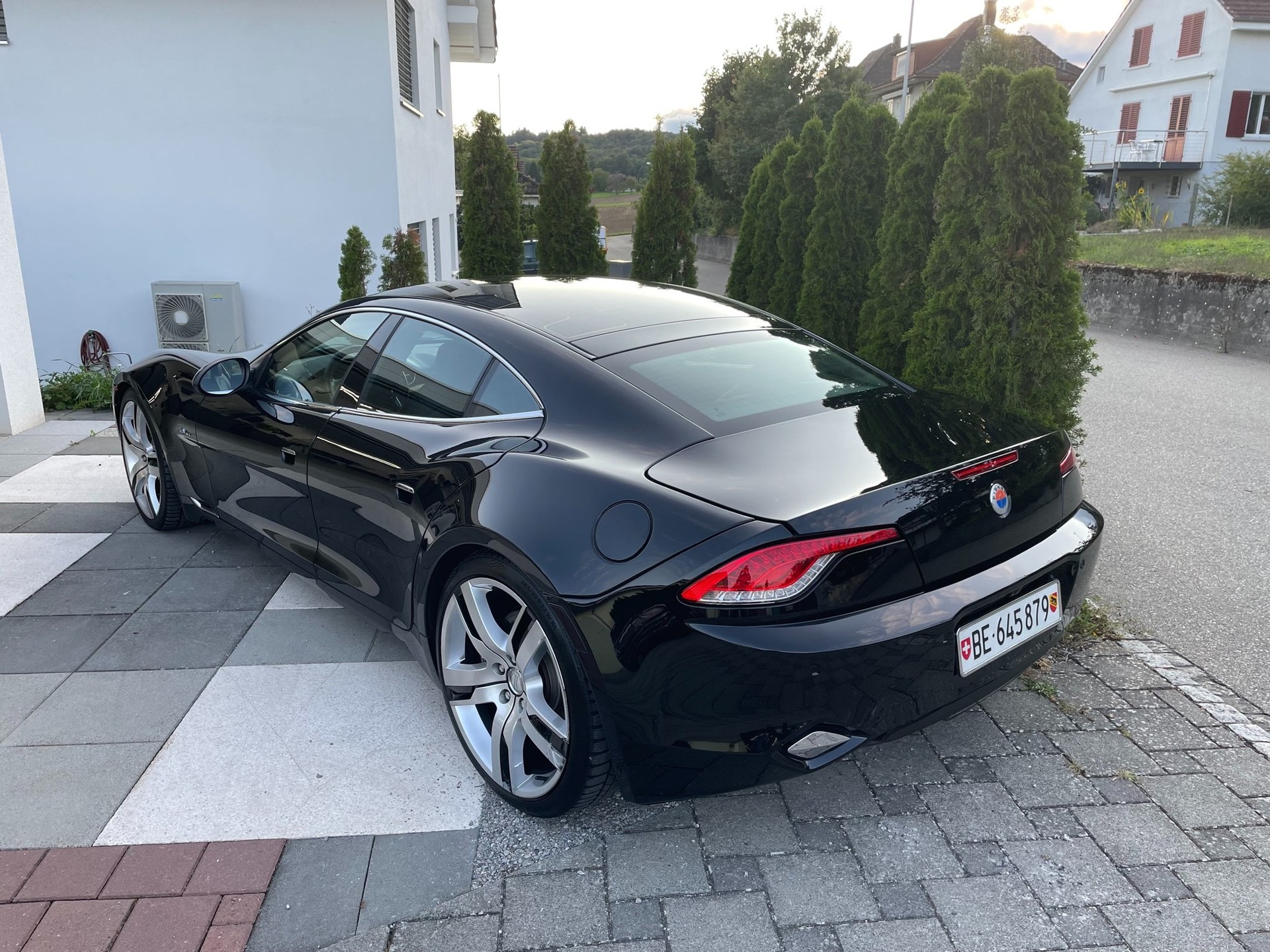 FISKER Karma Standard-image-1