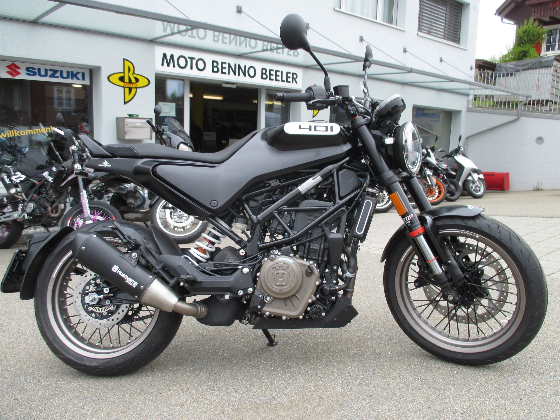 HUSQVARNA Svartpilen 401 2022-image-1