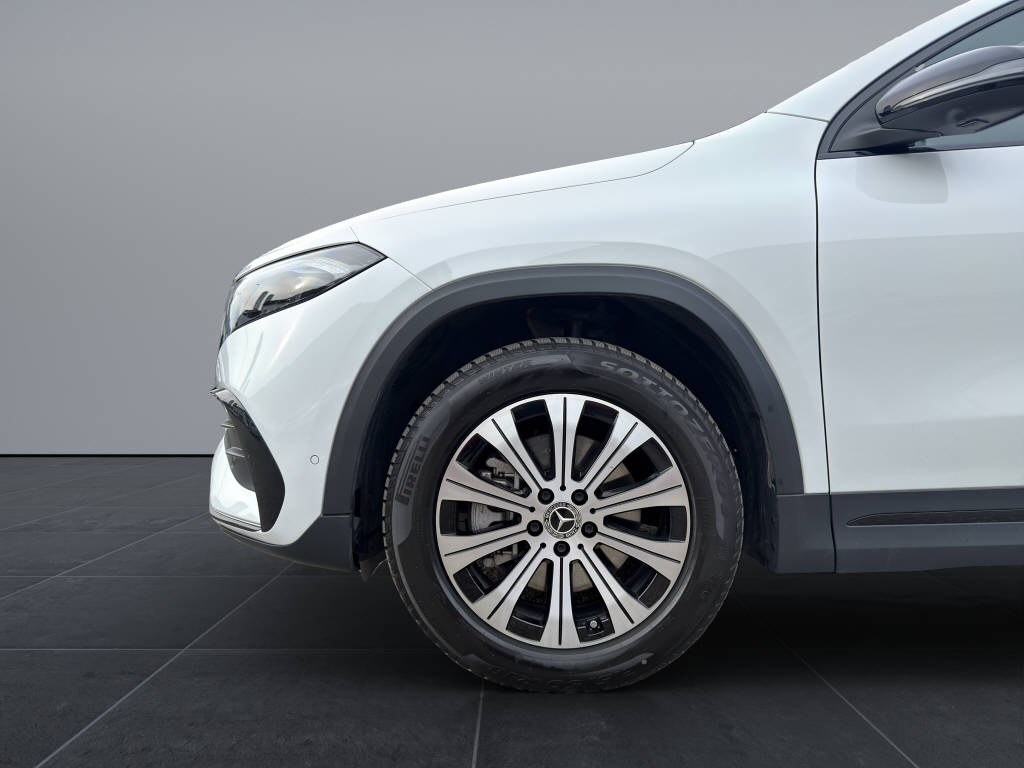 MERCEDES-BENZ EQA 300 4MATIC-image-15