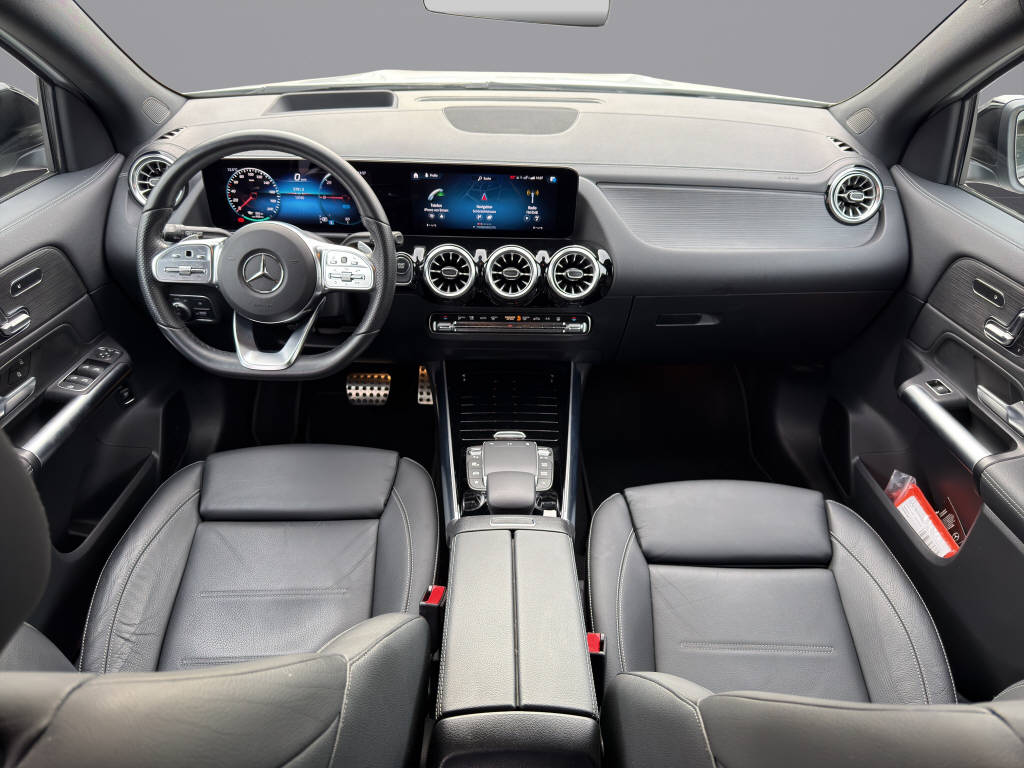 MERCEDES-BENZ EQA 300 4MATIC-image-8