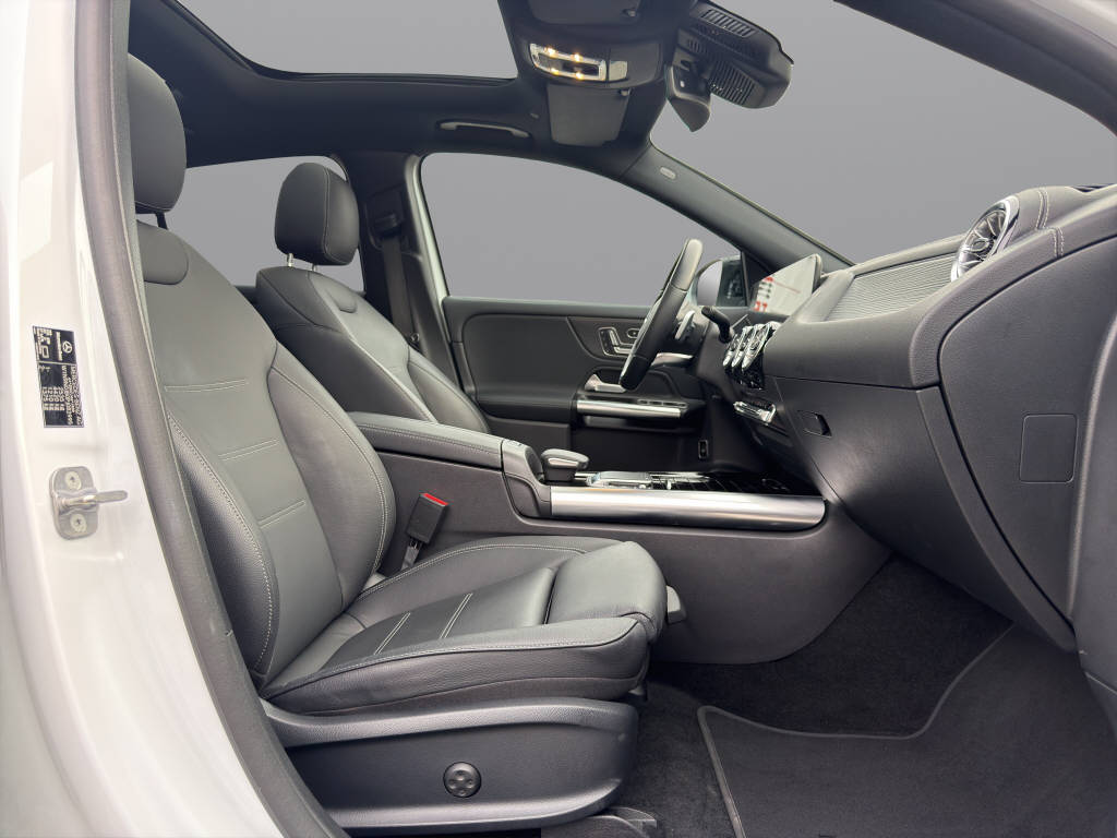 MERCEDES-BENZ EQA 300 4MATIC-image-13