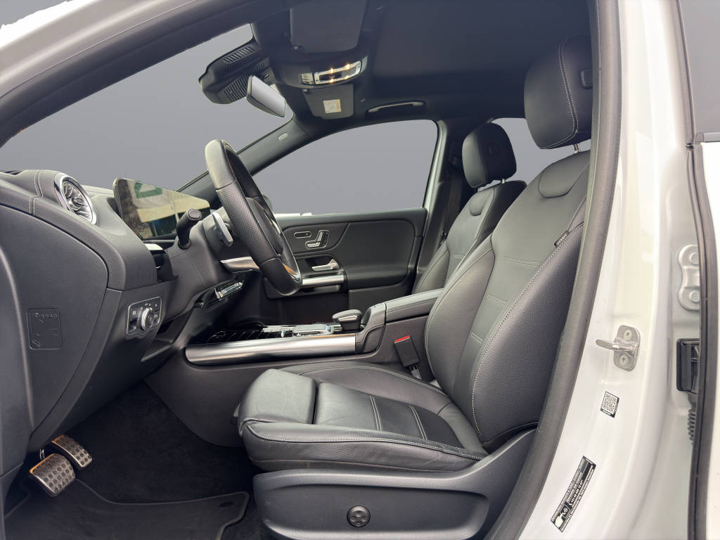 MERCEDES-BENZ EQA 300 4MATIC-image-7