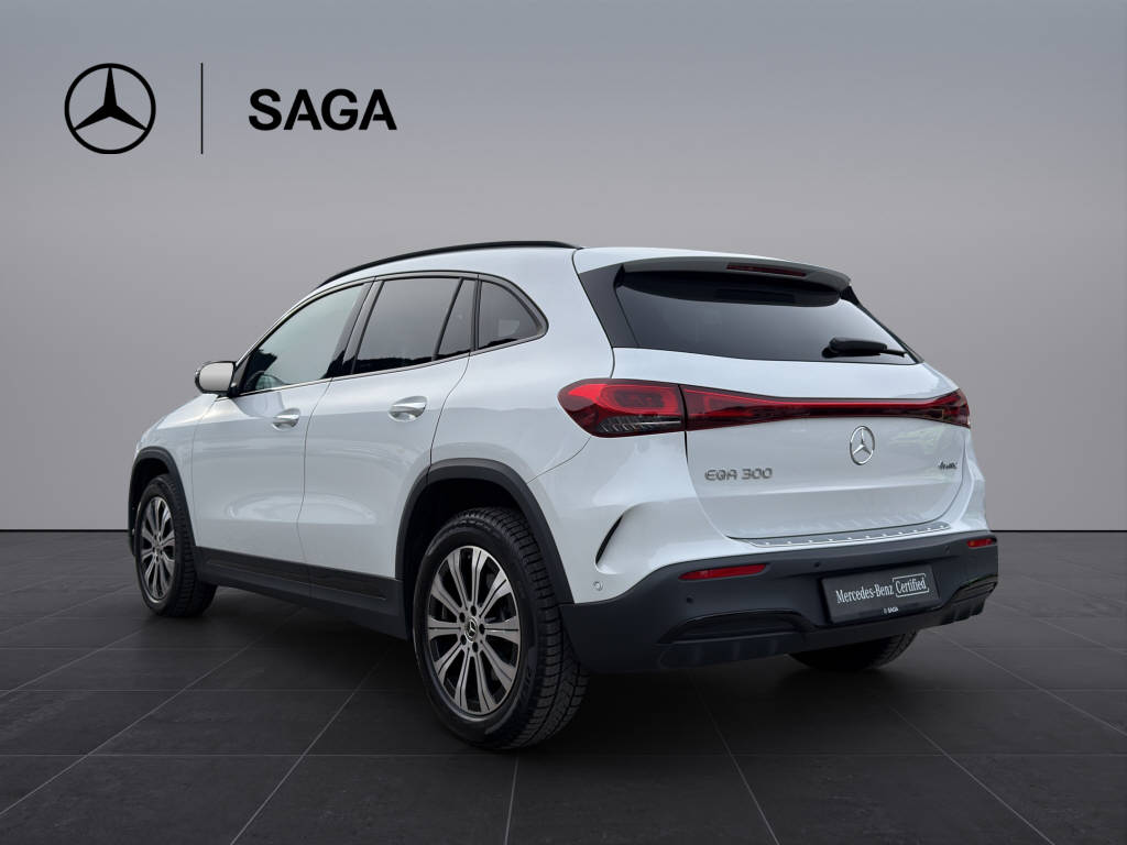 MERCEDES-BENZ EQA 300 4MATIC-showroom-element-3