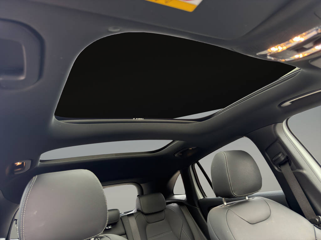 MERCEDES-BENZ EQA 300 4MATIC-image-14