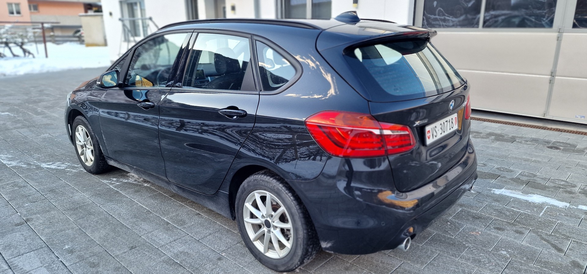 BMW 218d xDrive Active Tourer Steptronic Sport Line-image-7