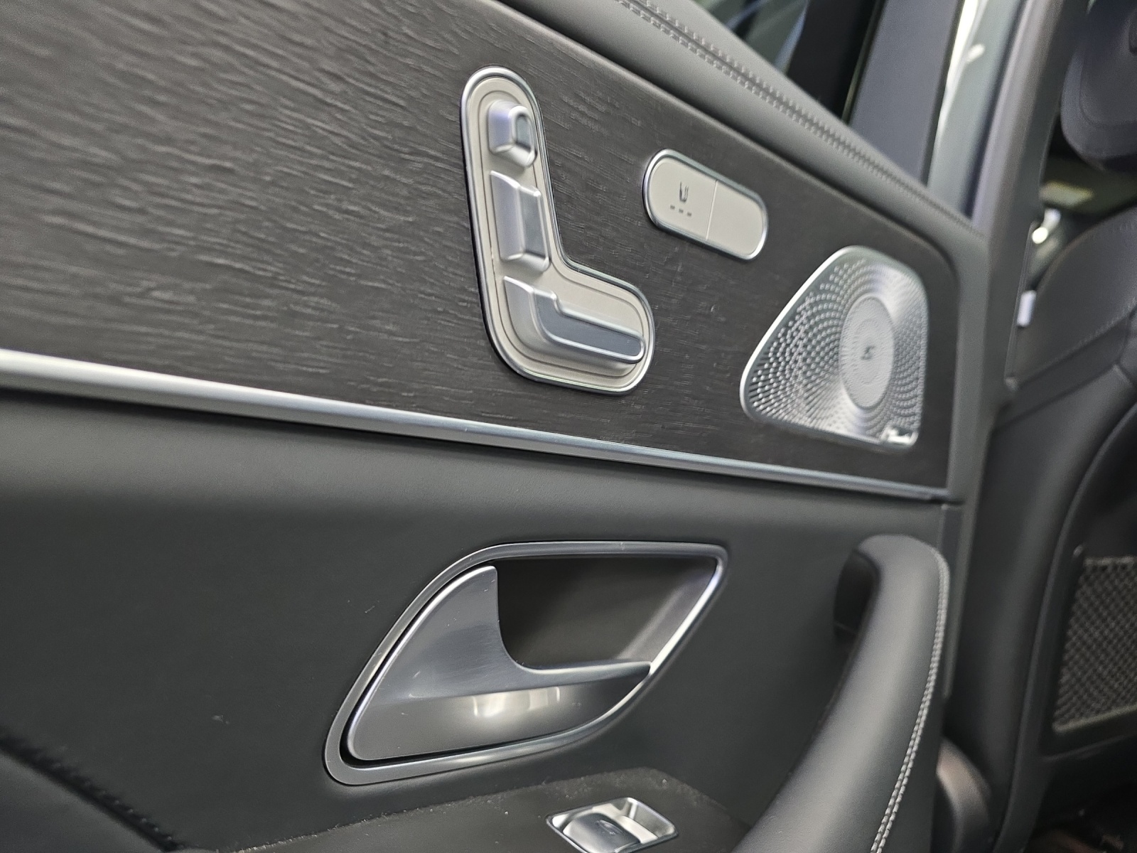 MERCEDES-BENZ GLE 580 4Matic AMG Line 9G-Tronic-image-13