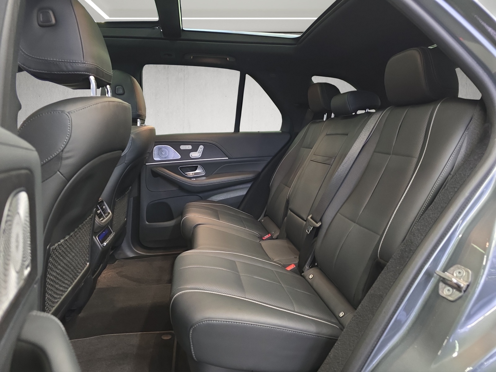 MERCEDES-BENZ GLE 580 4Matic AMG Line 9G-Tronic-image-11
