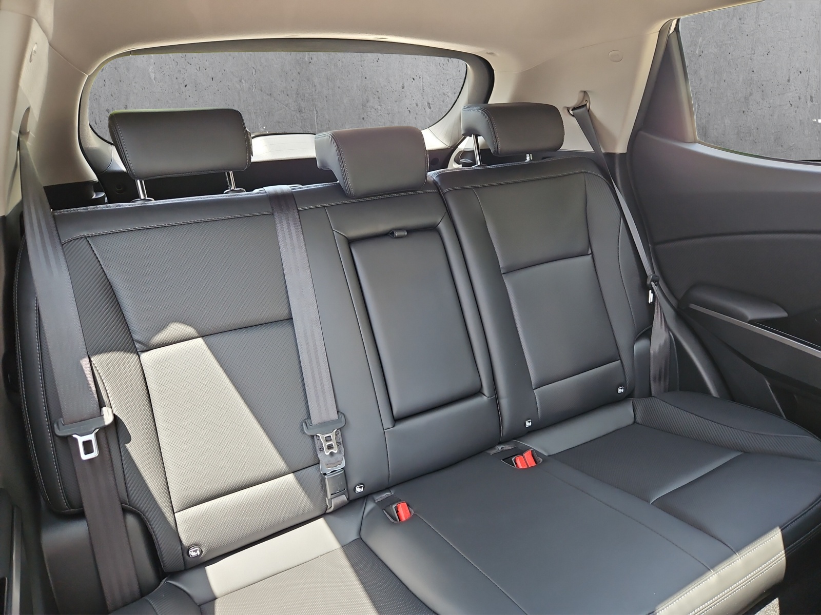 KGM-SsangYong Tivoli 1.5 T-Gdi Titanium 4WD-image-12