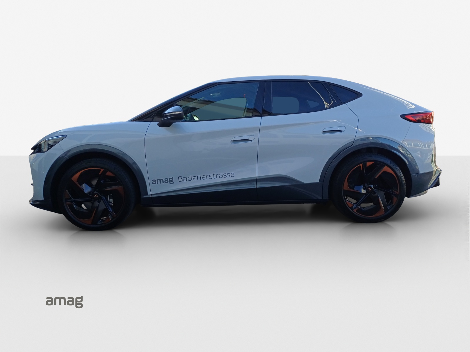 CUPRA Tavascan Type 9 77 kWh Adrenaline-showroom-element-1