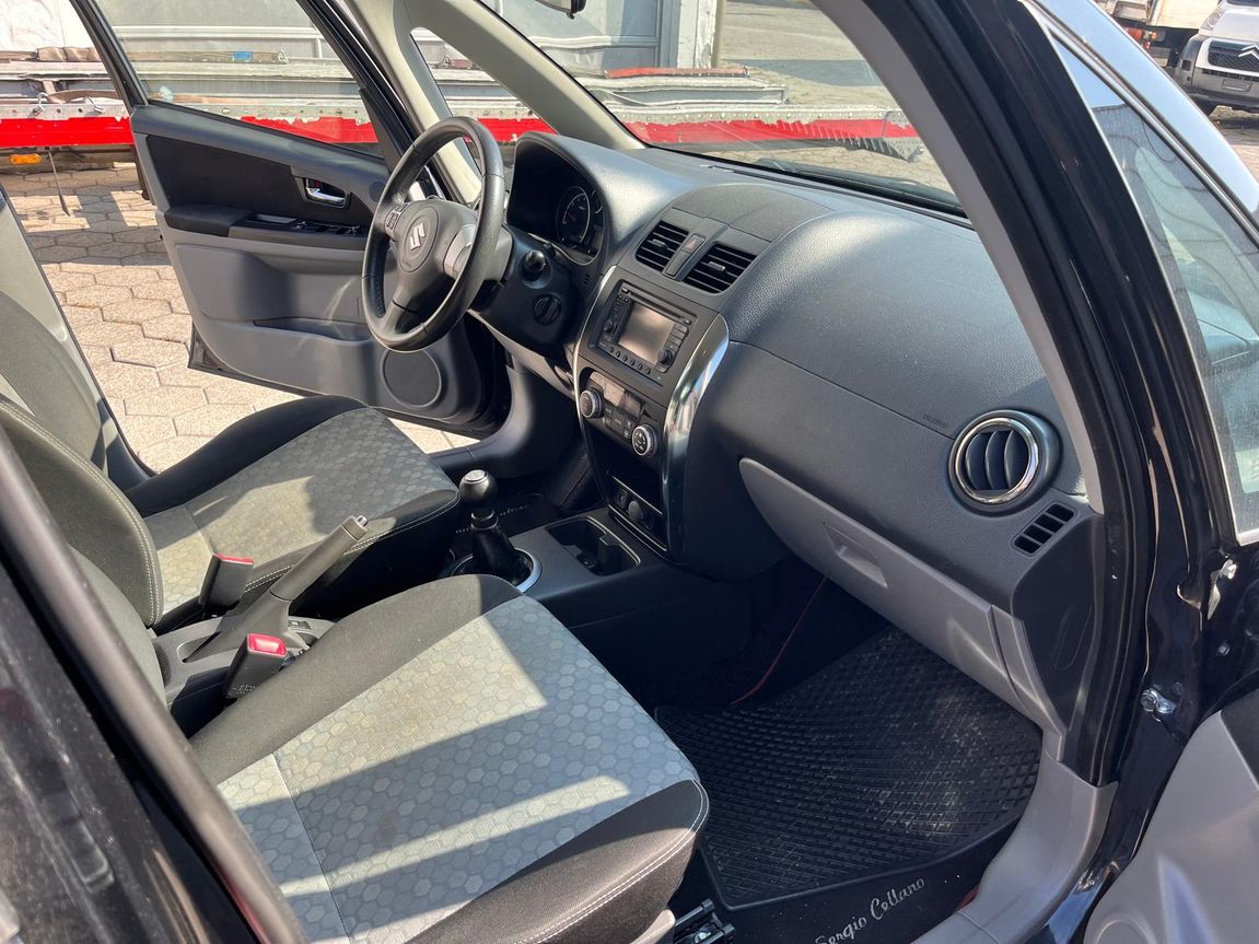 SUZUKI SX4 1.6 16V GL Top Sergio Cellano 4WD-image-6