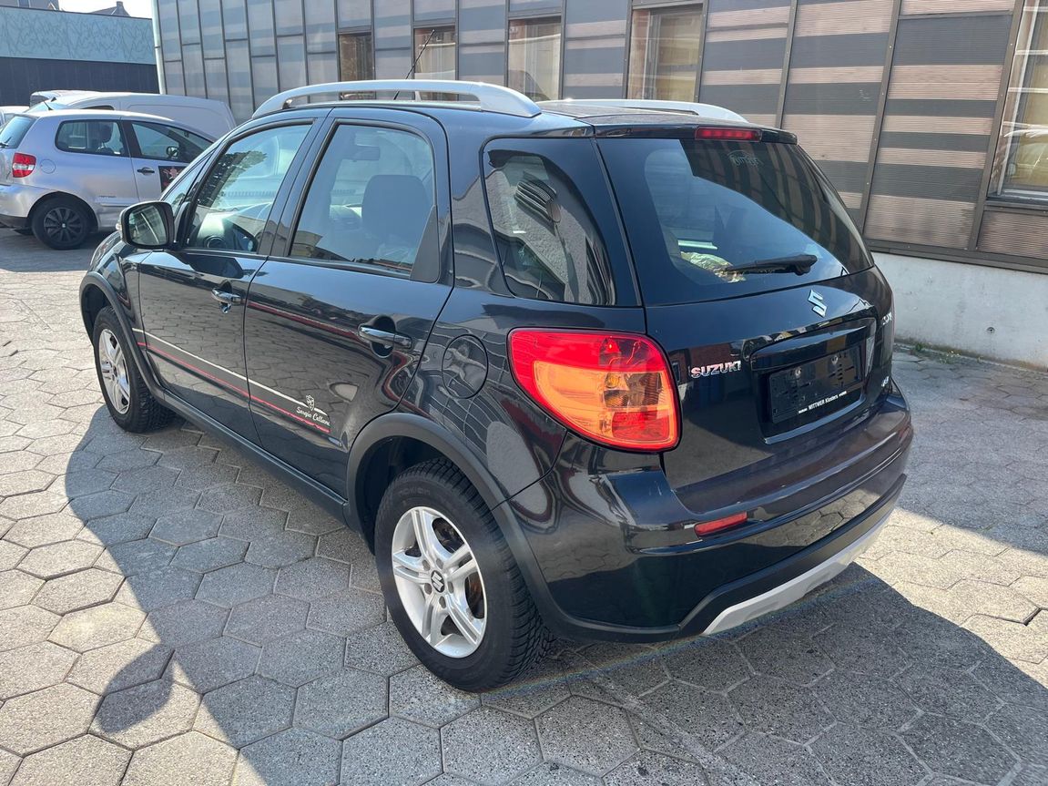 SUZUKI SX4 1.6 16V GL Top Sergio Cellano 4WD-image-4