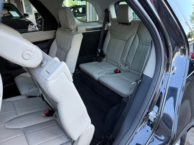LAND ROVER Discovery 3.0 Si6 SE Automatic-image-6