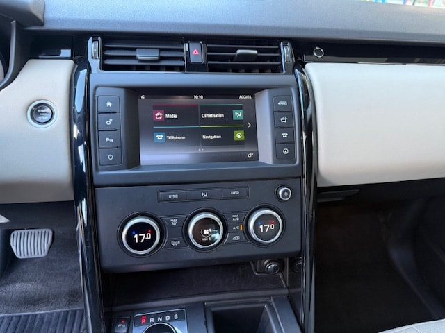 LAND ROVER Discovery 3.0 Si6 SE Automatic-image-14