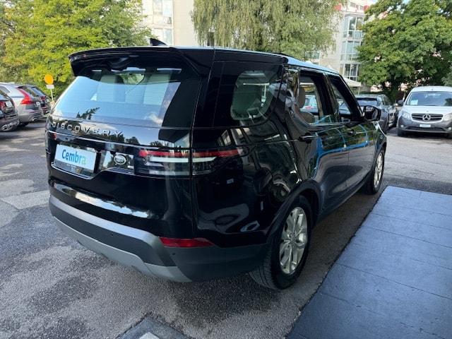 LAND ROVER Discovery 3.0 Si6 SE Automatic-image-4