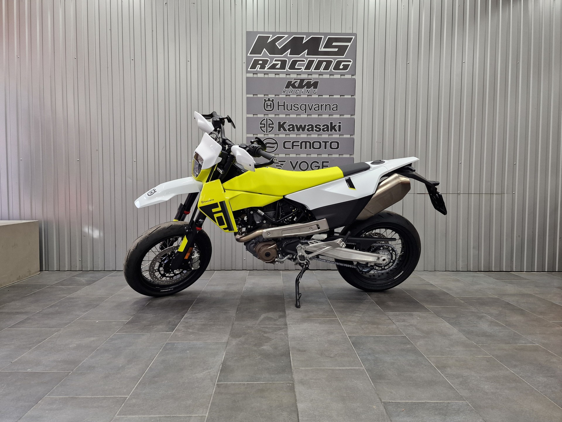 HUSQVARNA 701 Supermoto (35kW)-image-3