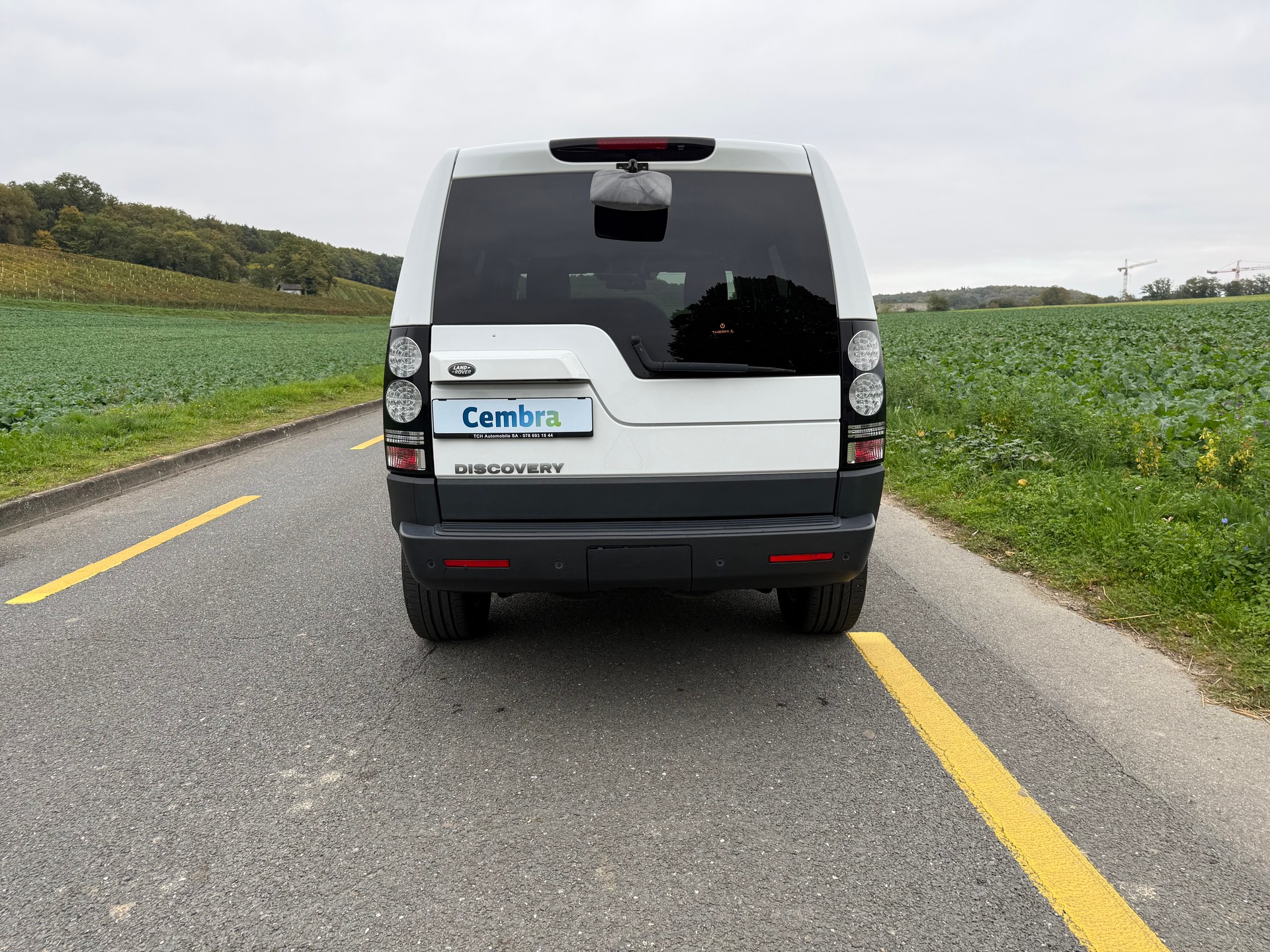LAND ROVER Discovery 3.0 SDV6 SE Origine Suisse.-Non fumeur.-Services suivi régulier expertisé du jour. garantie 12 mois-image-5