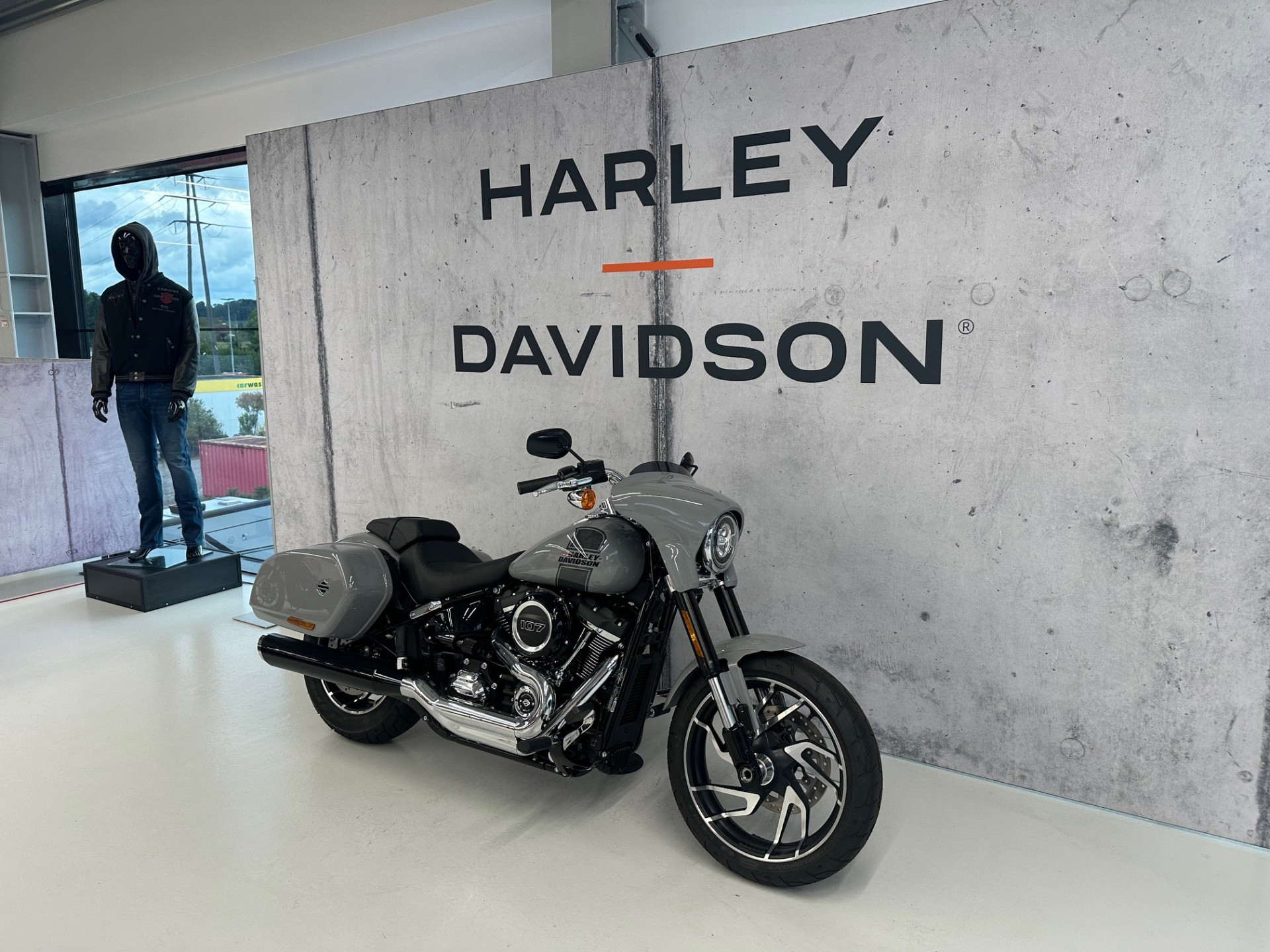 HARLEY-DAVIDSON FLSB 1745 Softail Sport Glide 107-image-1