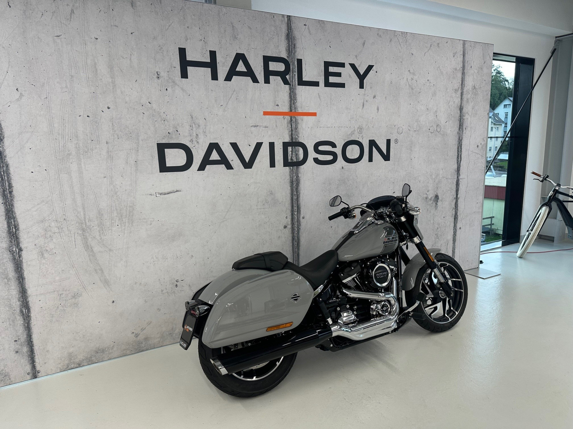 HARLEY-DAVIDSON FLSB 1745 Softail Sport Glide 107-image-2