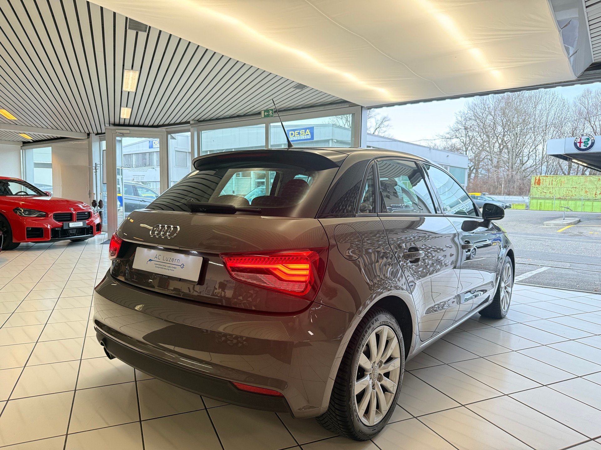 AUDI A1 Sportback 1.0 TFSI Sport-showroom-element-2