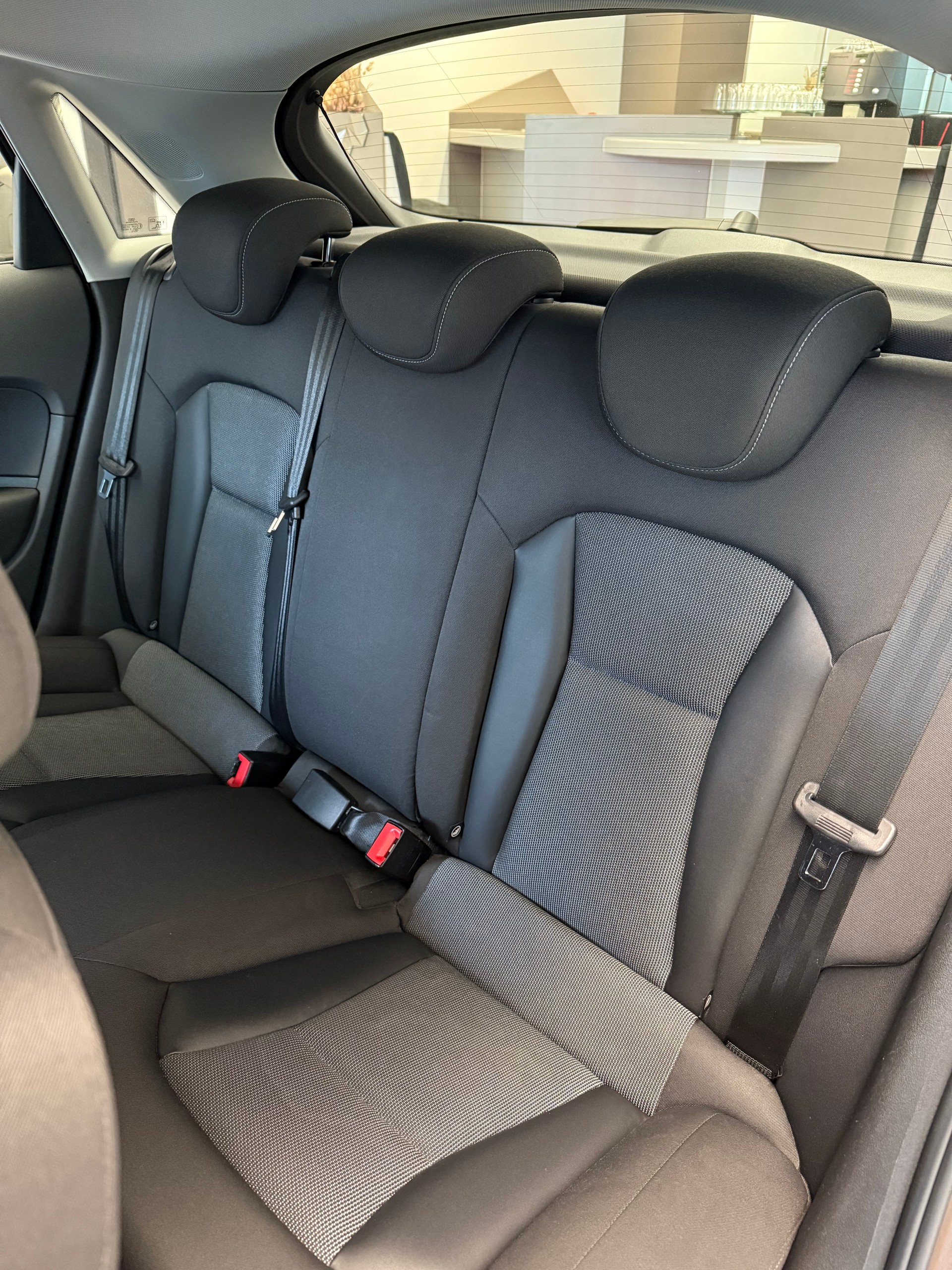 AUDI A1 Sportback 1.0 TFSI Sport-image-5