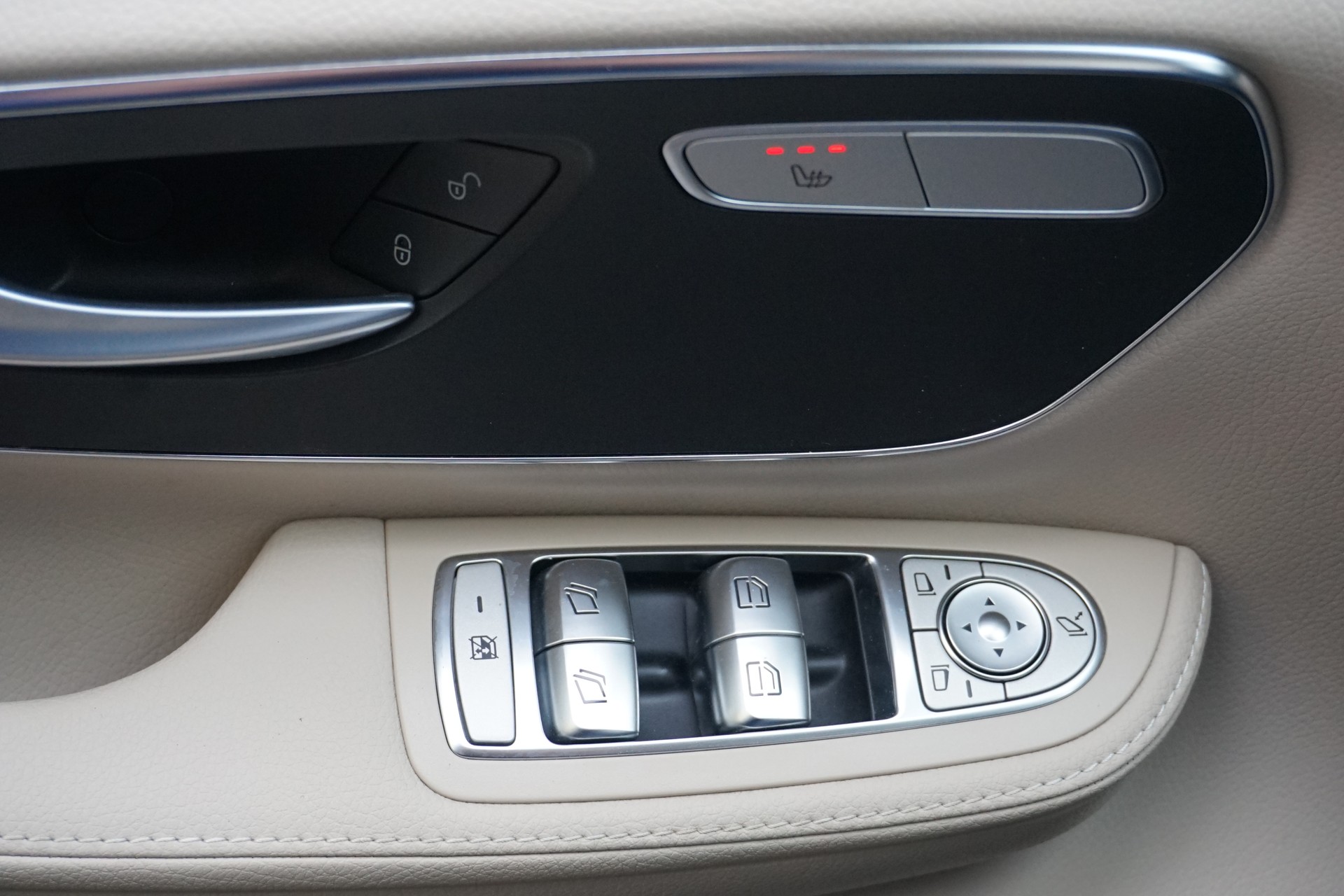 MERCEDES-BENZ Marco Polo 300 d 4Matic Automat 239PS 5-Plätzer !! "aus erster Hand"-image-31