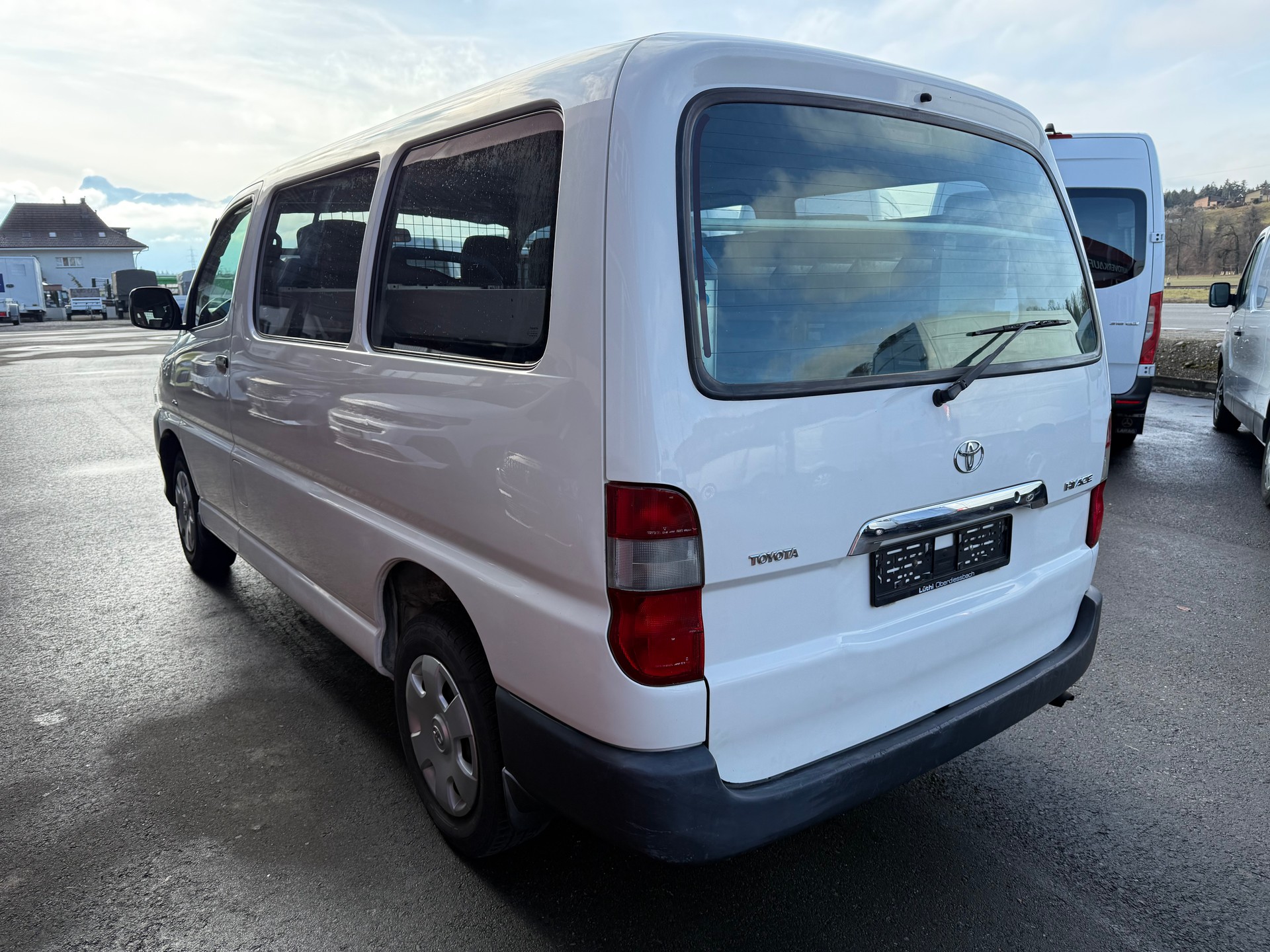 TOYOTA Hiace D-4D Van SWB-image-1