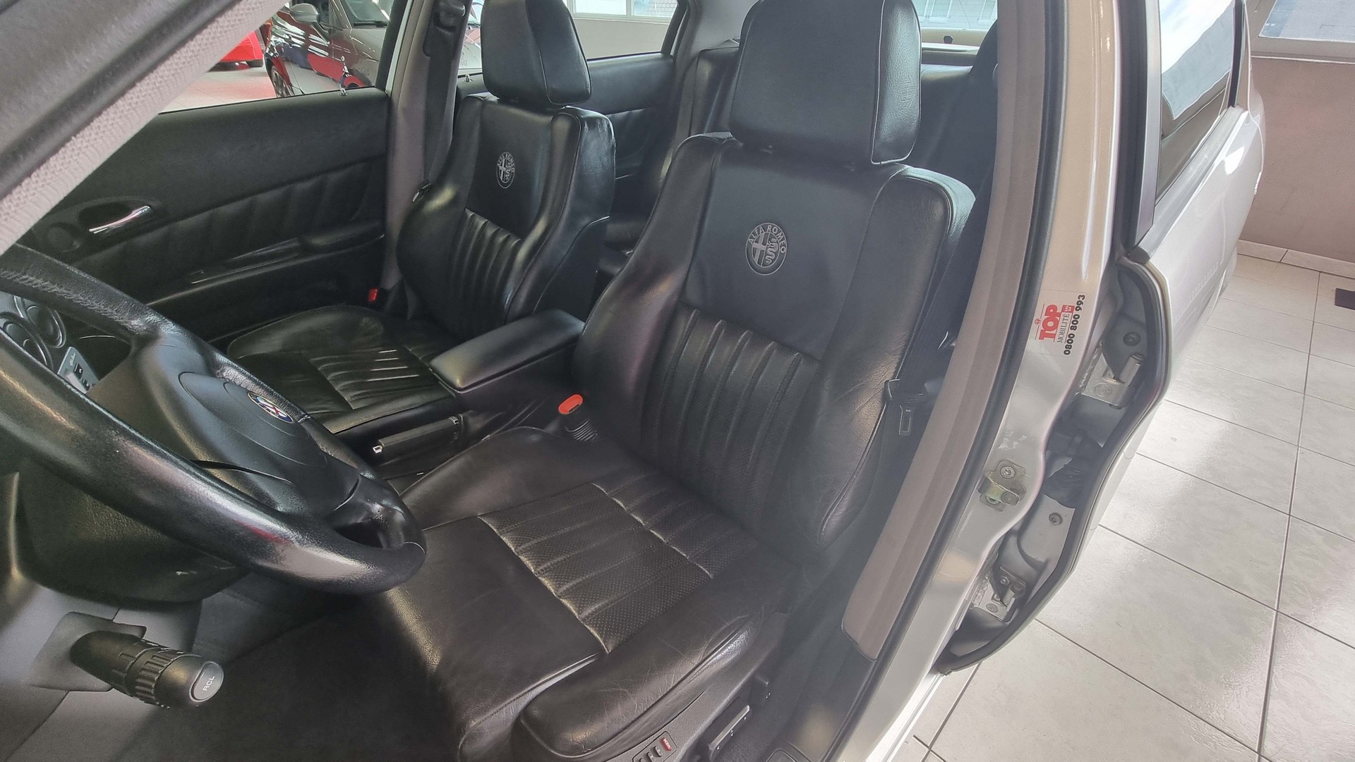 ALFA ROMEO 166 3.2 V6 24 V TI 240 CV-image-12