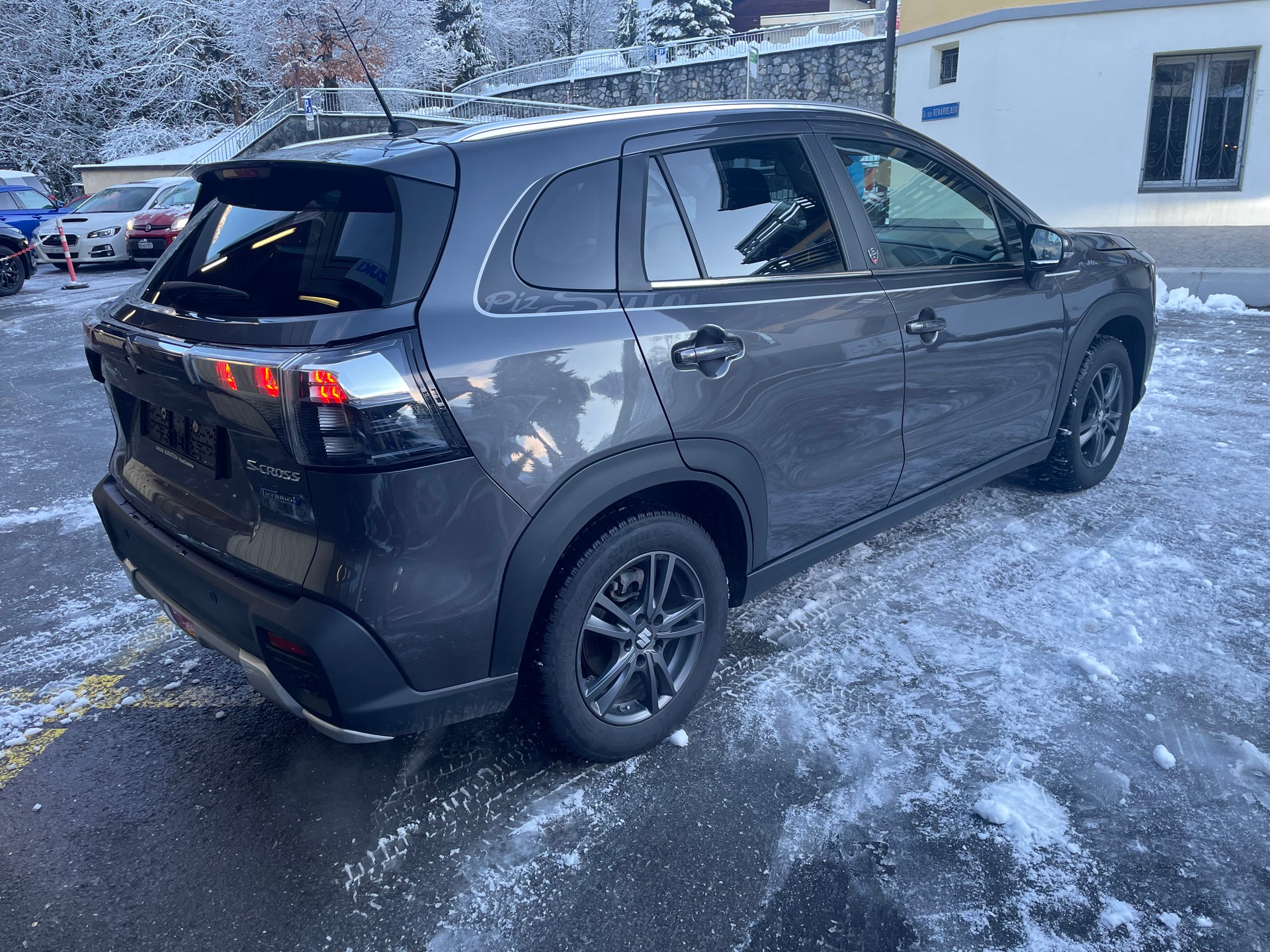 SUZUKI S-Cross 1.5 Piz Sulai Top Hybrid-image-7