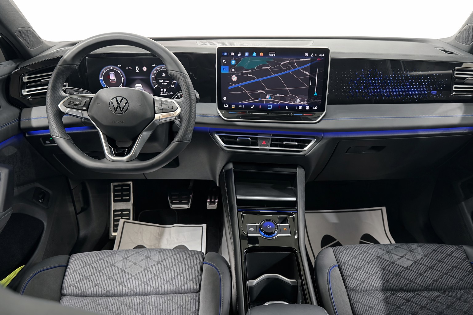 VW Tiguan 2.0 TDI SCR R-Line 4Motion DSG* 5 Jahre Garantie * Anhängerkupplung *-image-7