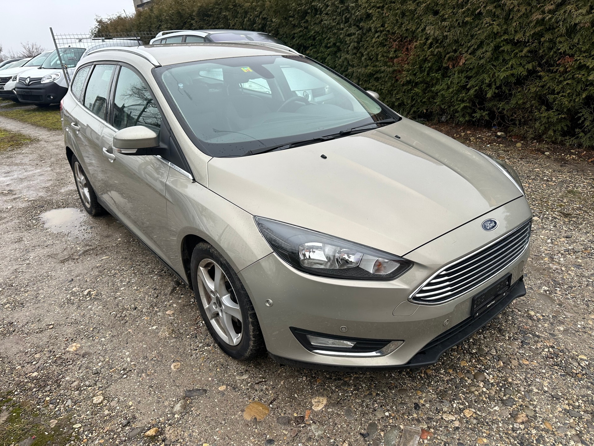 FORD Focus 1.0 SCTi Trend-image-1