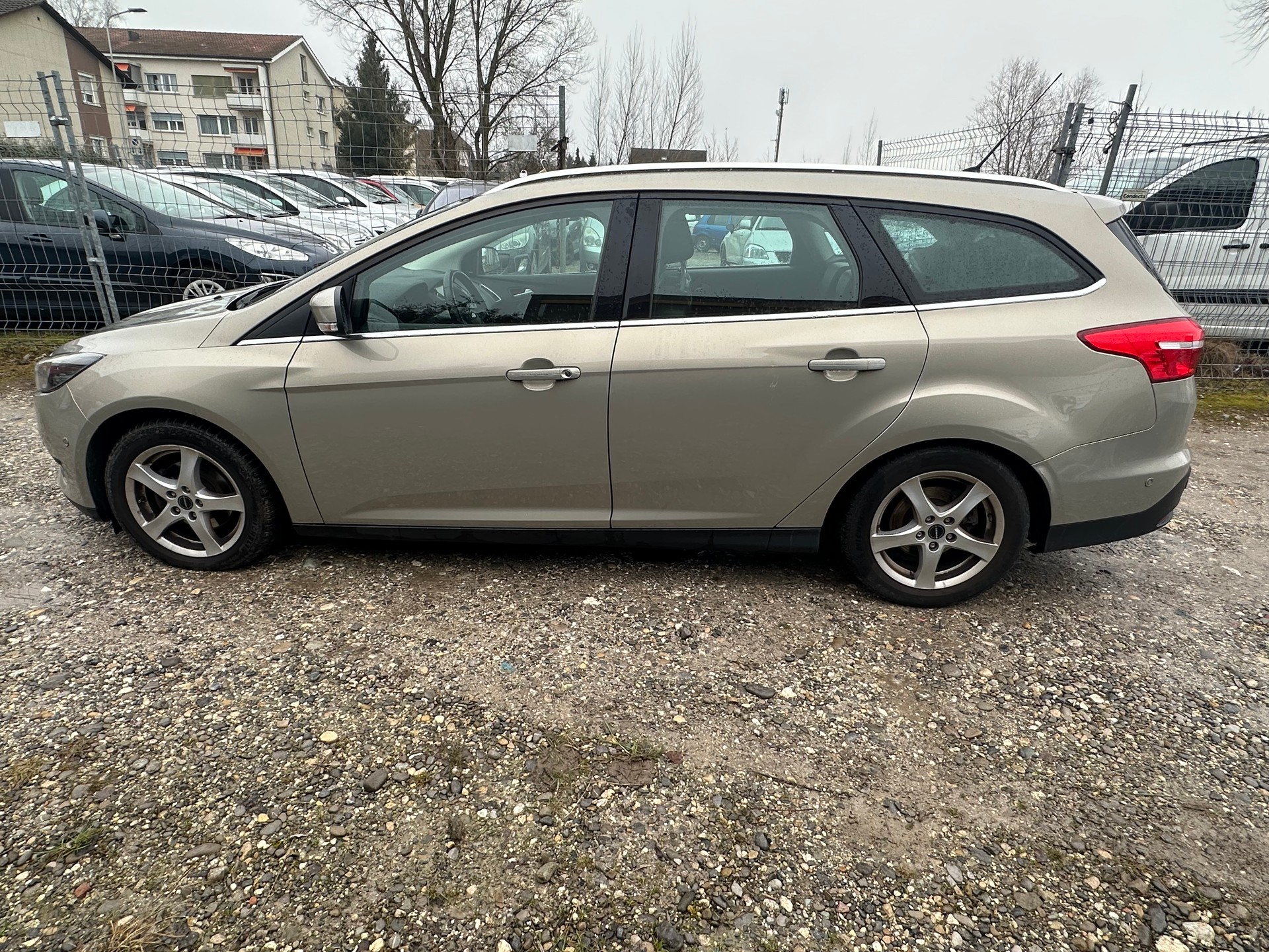 FORD Focus 1.0 SCTi Trend-image-6