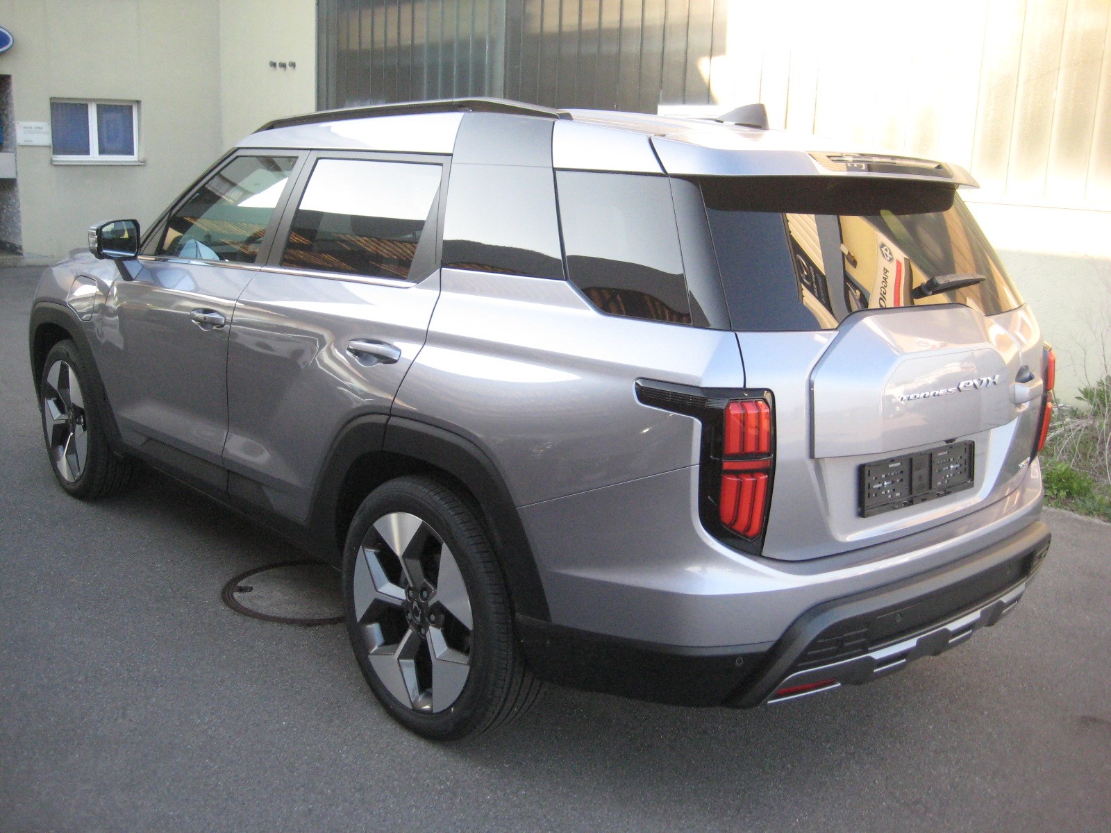 KGM-SsangYong Torres EVX 73 kWh Titanium-image-2