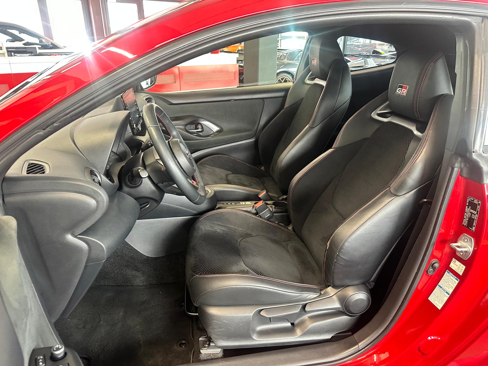 TOYOTA Yaris 1.6 GR Sport-image-9