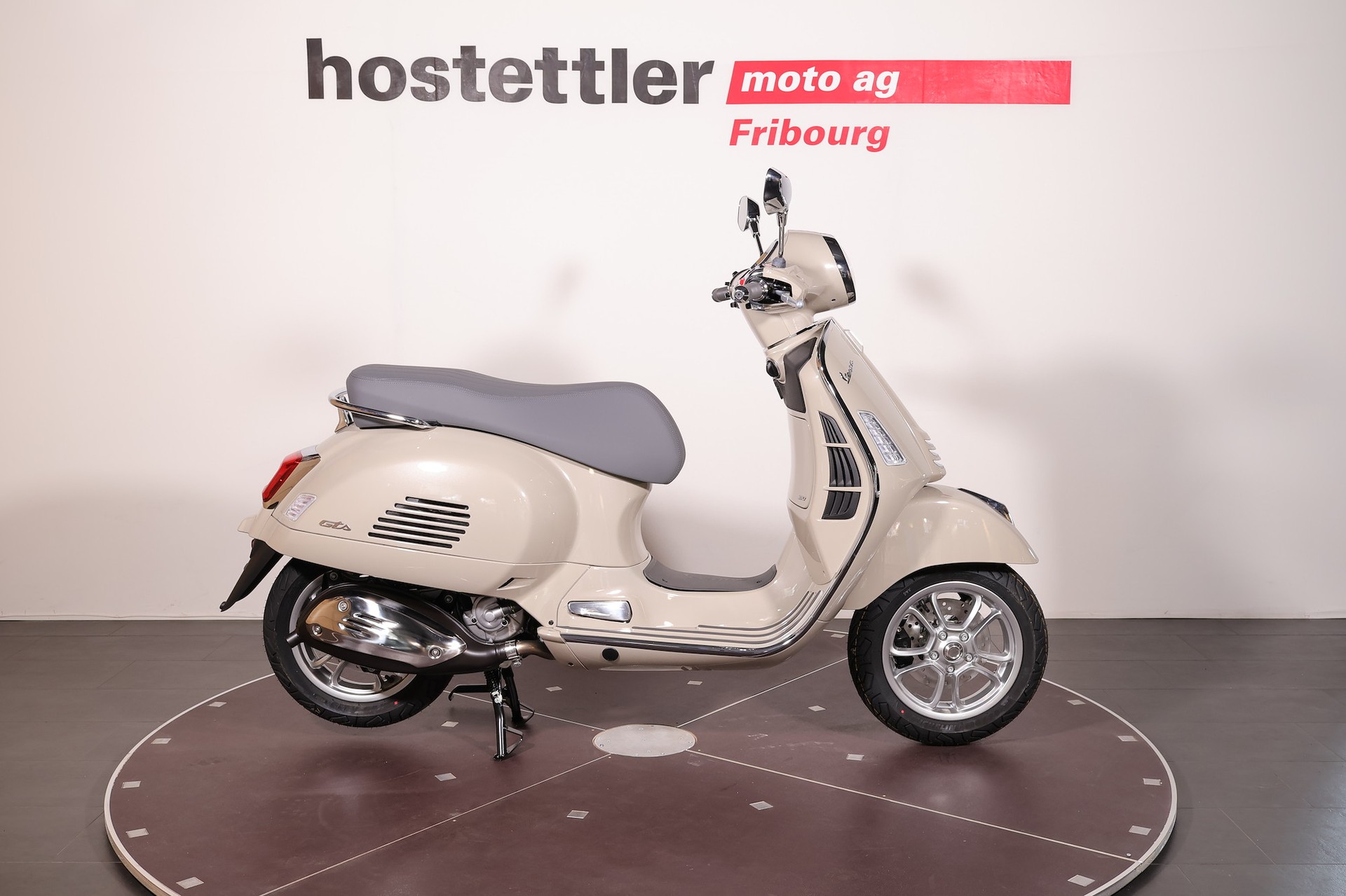 PIAGGIO Vespa 310 GTS-image-1