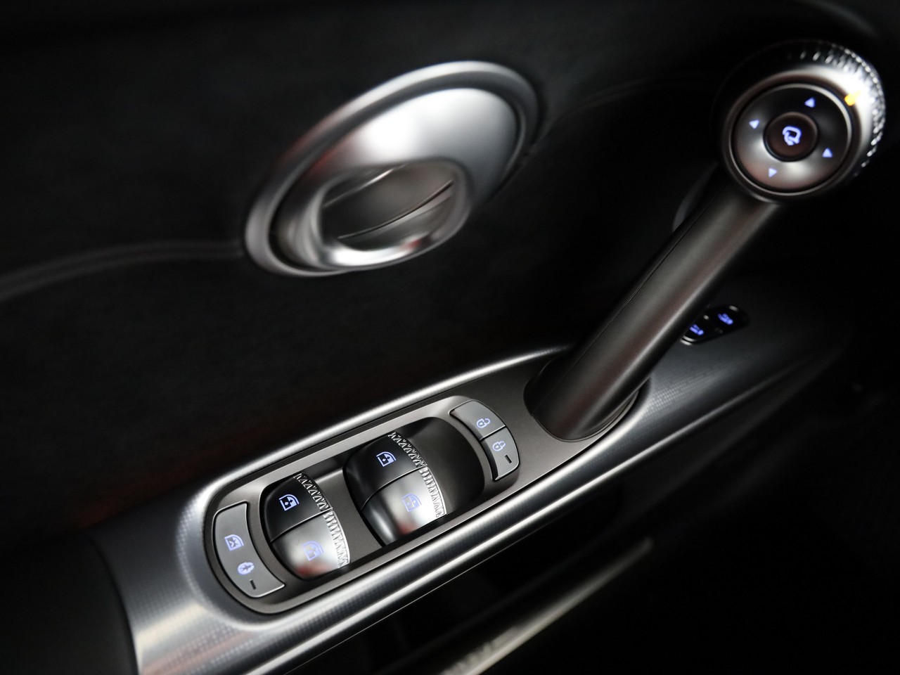 GENESIS GV60 77.4 kWh Sport AWD-image-16