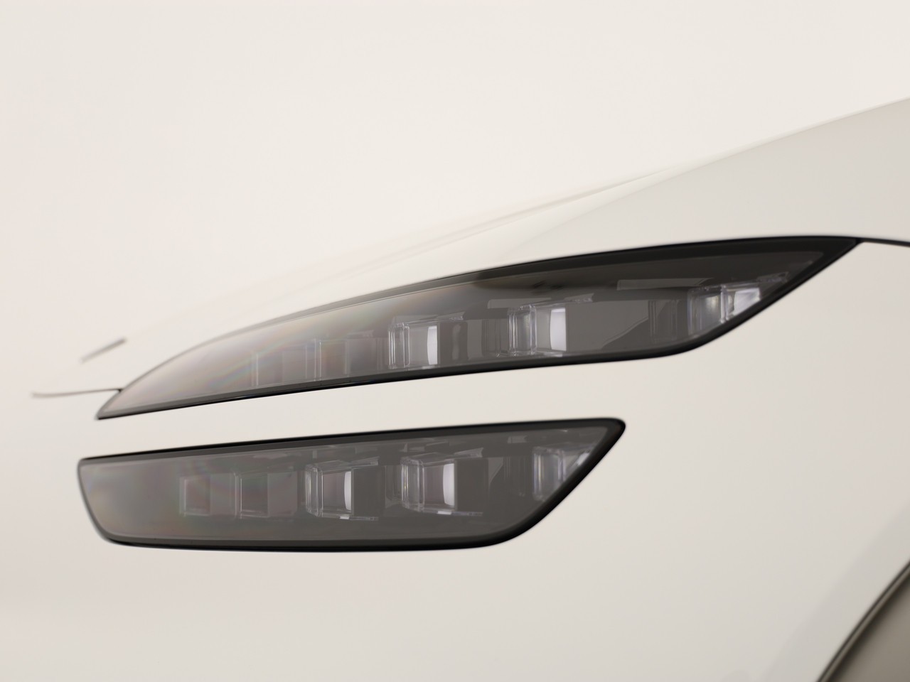 GENESIS GV60 77.4 kWh Sport AWD-image-15
