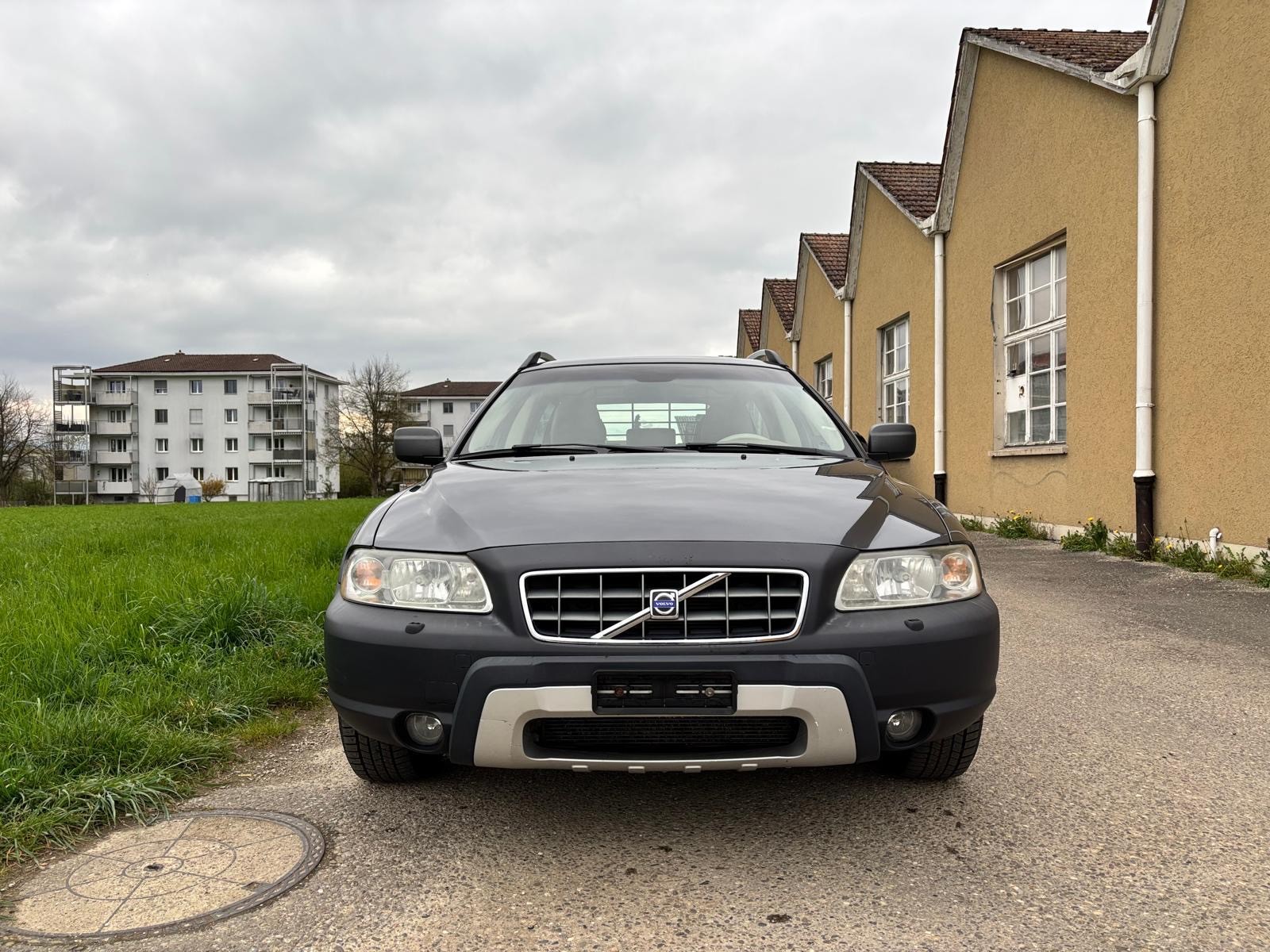 VOLVO XC70 2.5T AWD Summum-image-8