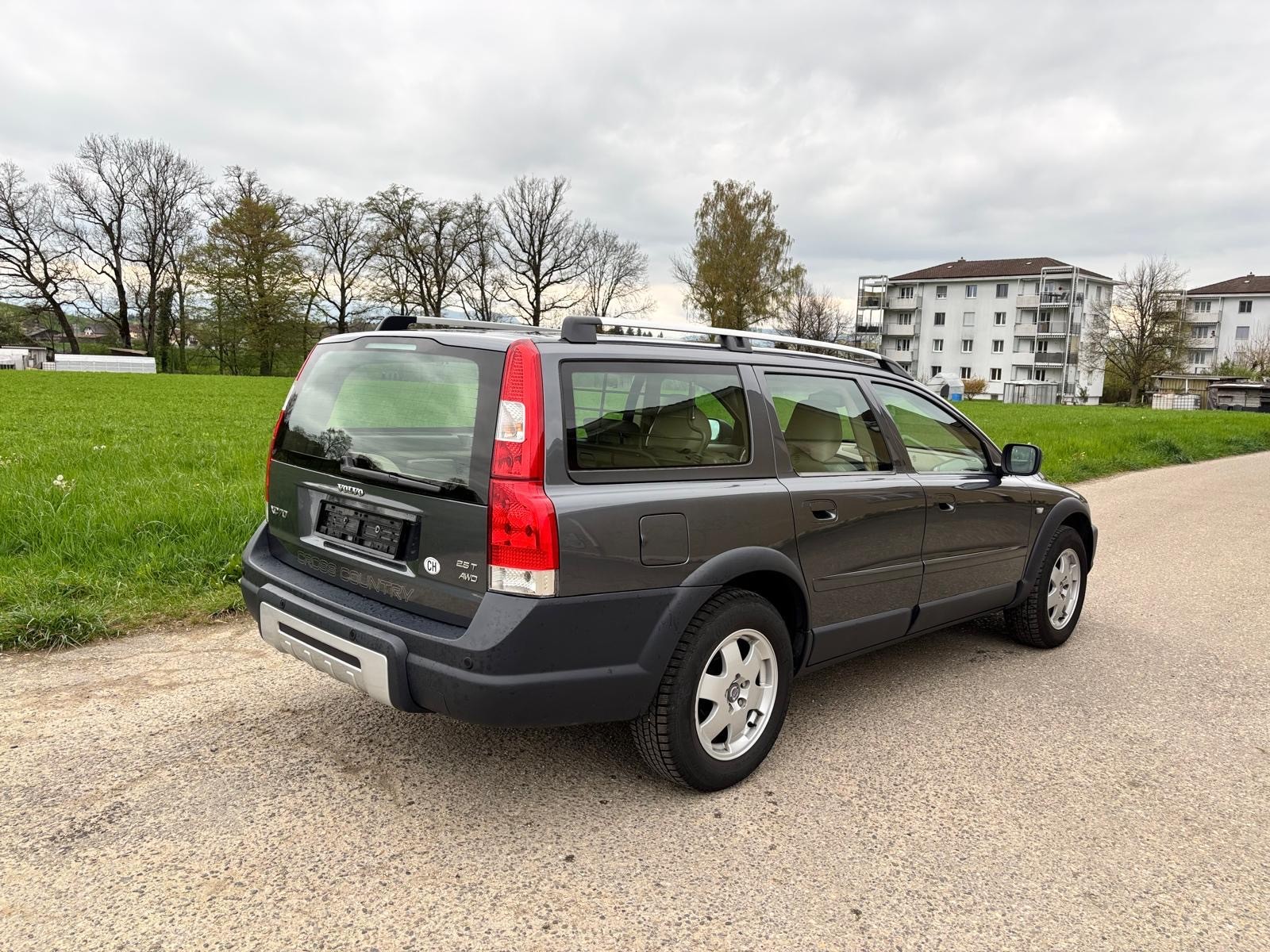 VOLVO XC70 2.5T AWD Summum-image-6