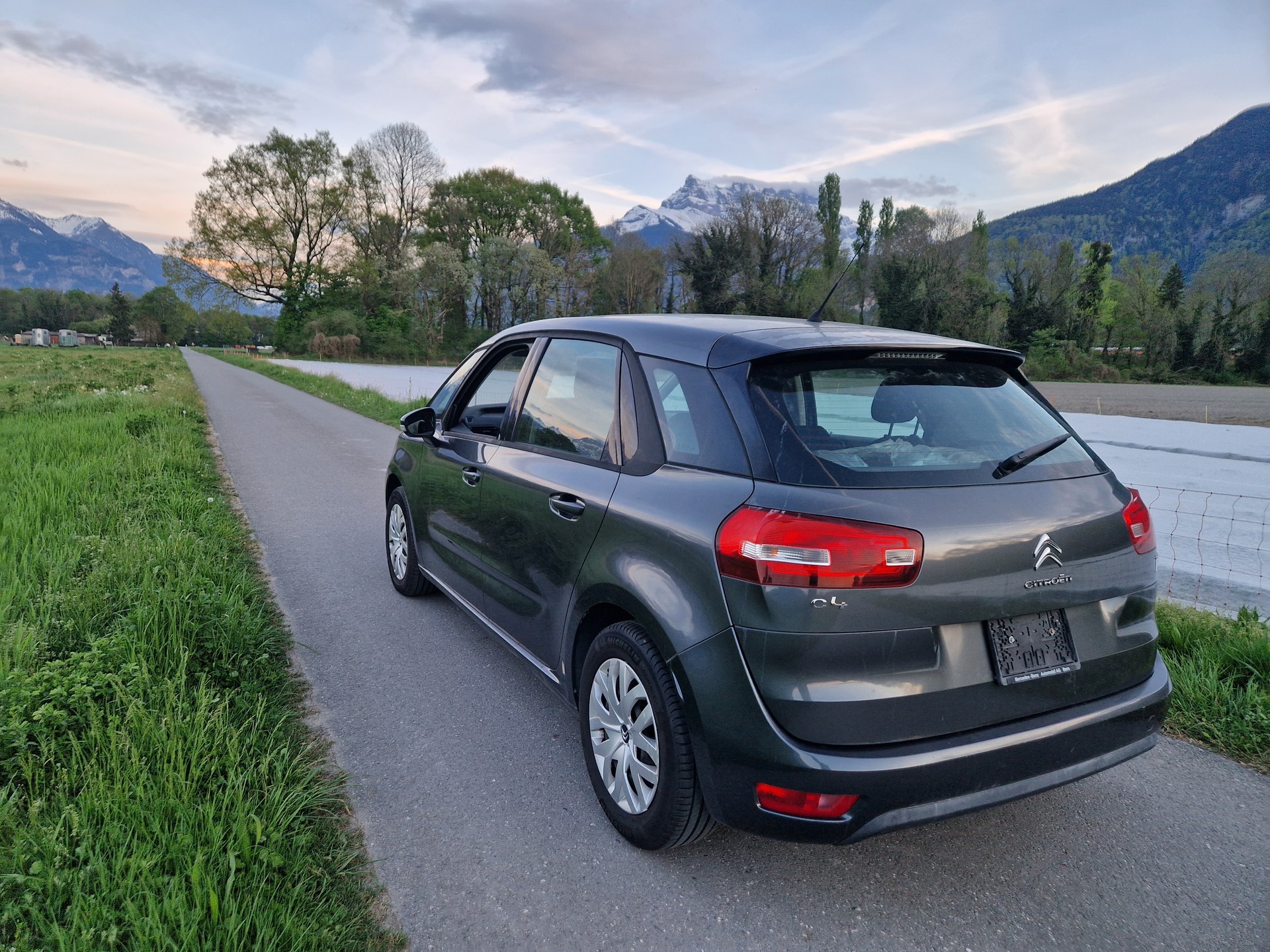 CITROEN C4 Picasso 1.6i 16V Séduction-image-5