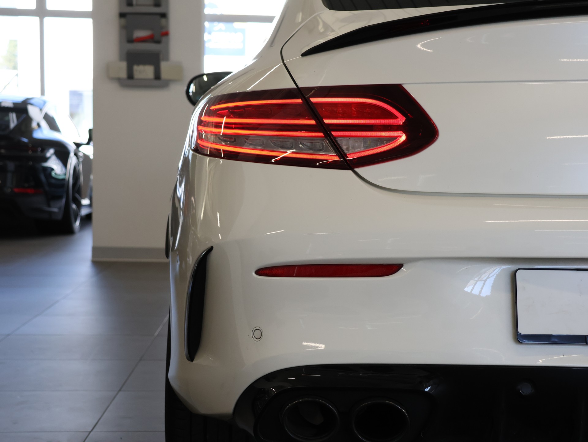 MERCEDES-BENZ C 43 AMG Premium + 4Matic 9G-tronic *Burmester* *Edition One* *Sportsitze*-image-10