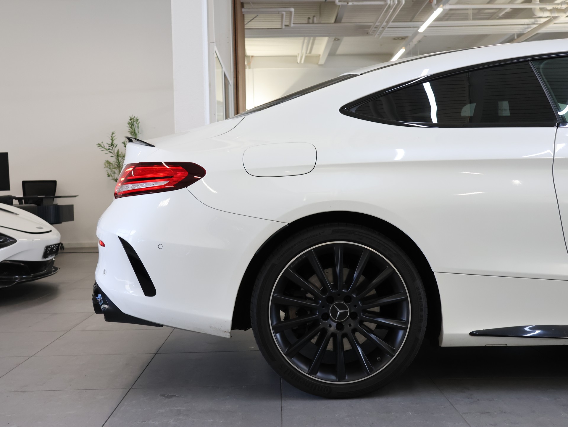 MERCEDES-BENZ C 43 AMG Premium + 4Matic 9G-tronic *Burmester* *Edition One* *Sportsitze*-image-11