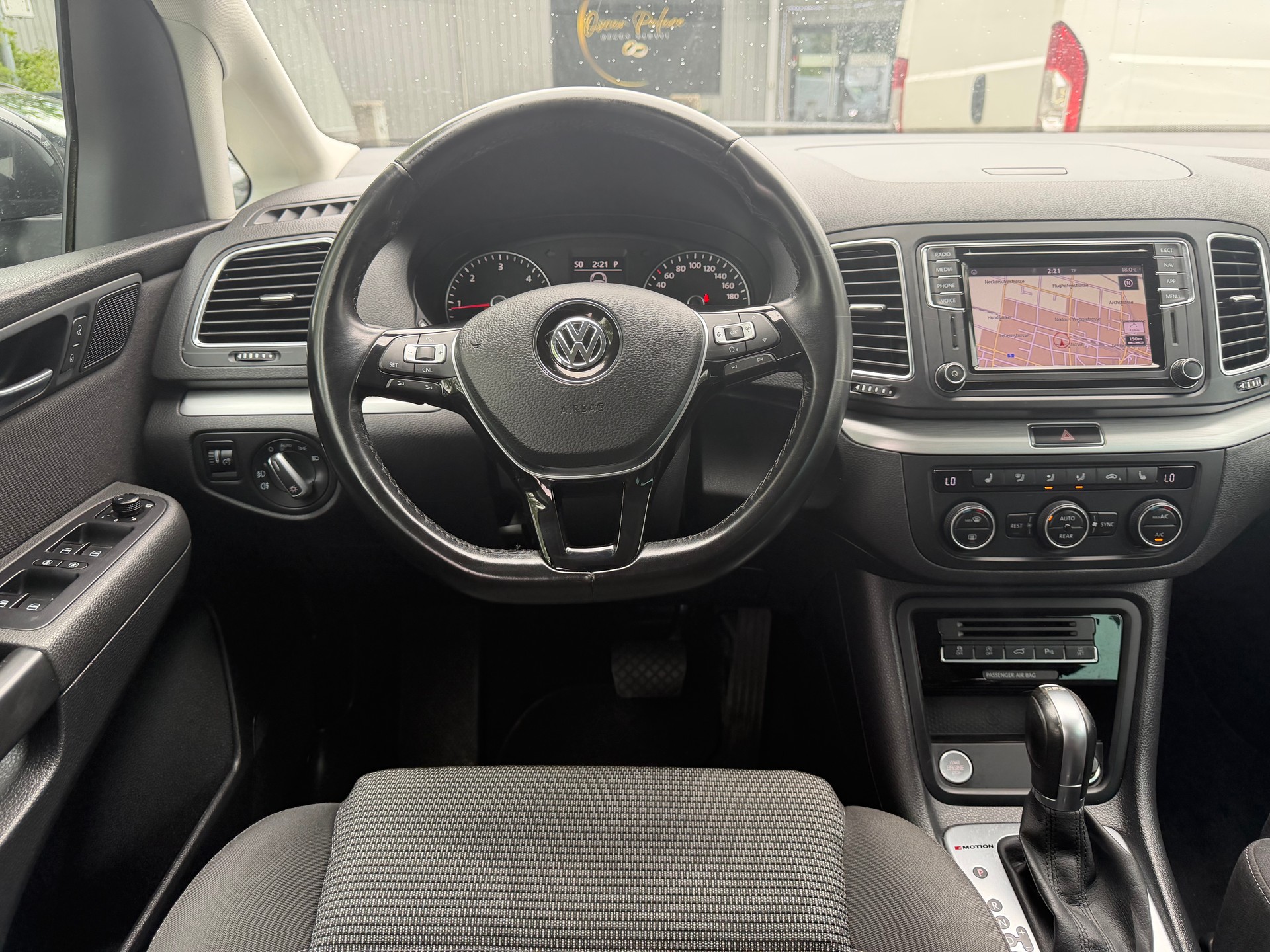 VW Sharan 2.0 TDI BMT Comfortline 4Motion DSG * Gr. Navi * Xenon * Klima-auto * Tempomat * PDC V&H * Distanzregelung * ACC * AB MFK-image-3
