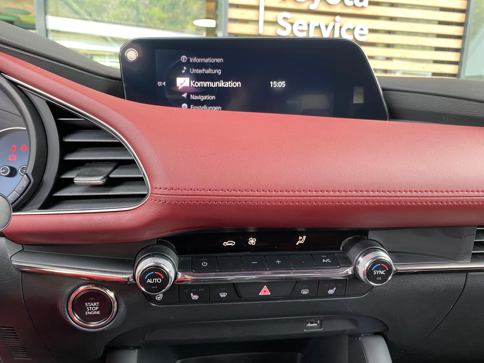 MAZDA 3 Hatchback SKYACTIV-X M Hybrid 180 Revolution AWD-image-12