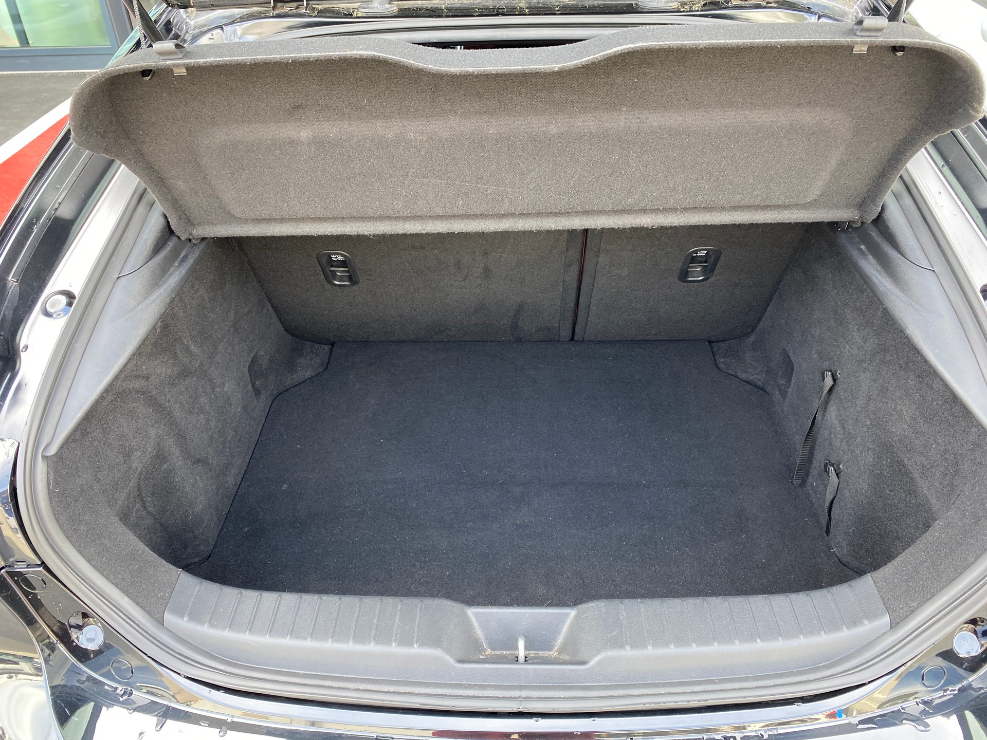 MAZDA 3 Hatchback SKYACTIV-X M Hybrid 180 Revolution AWD-image-8