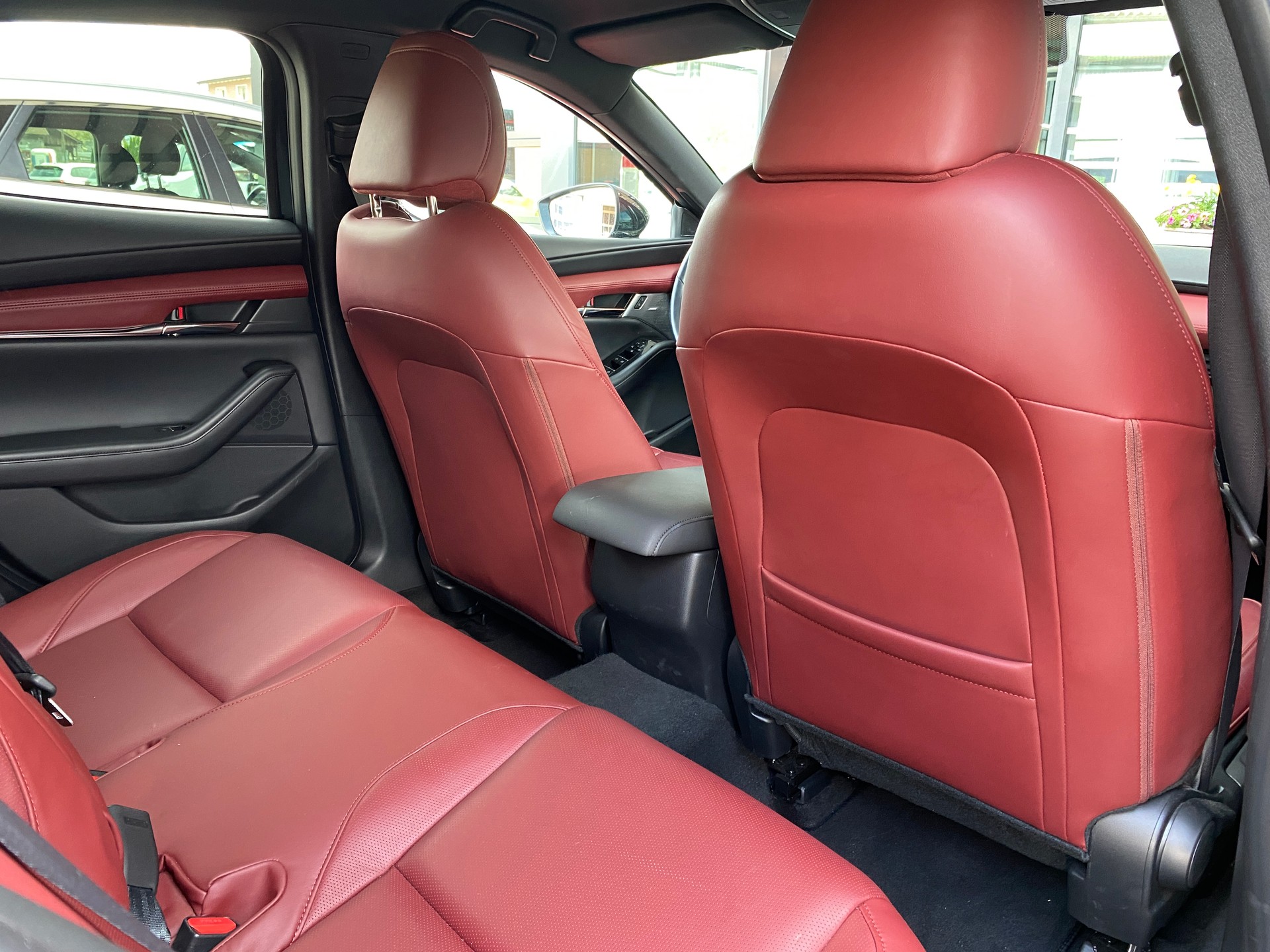 MAZDA 3 Hatchback SKYACTIV-X M Hybrid 180 Revolution AWD-image-6