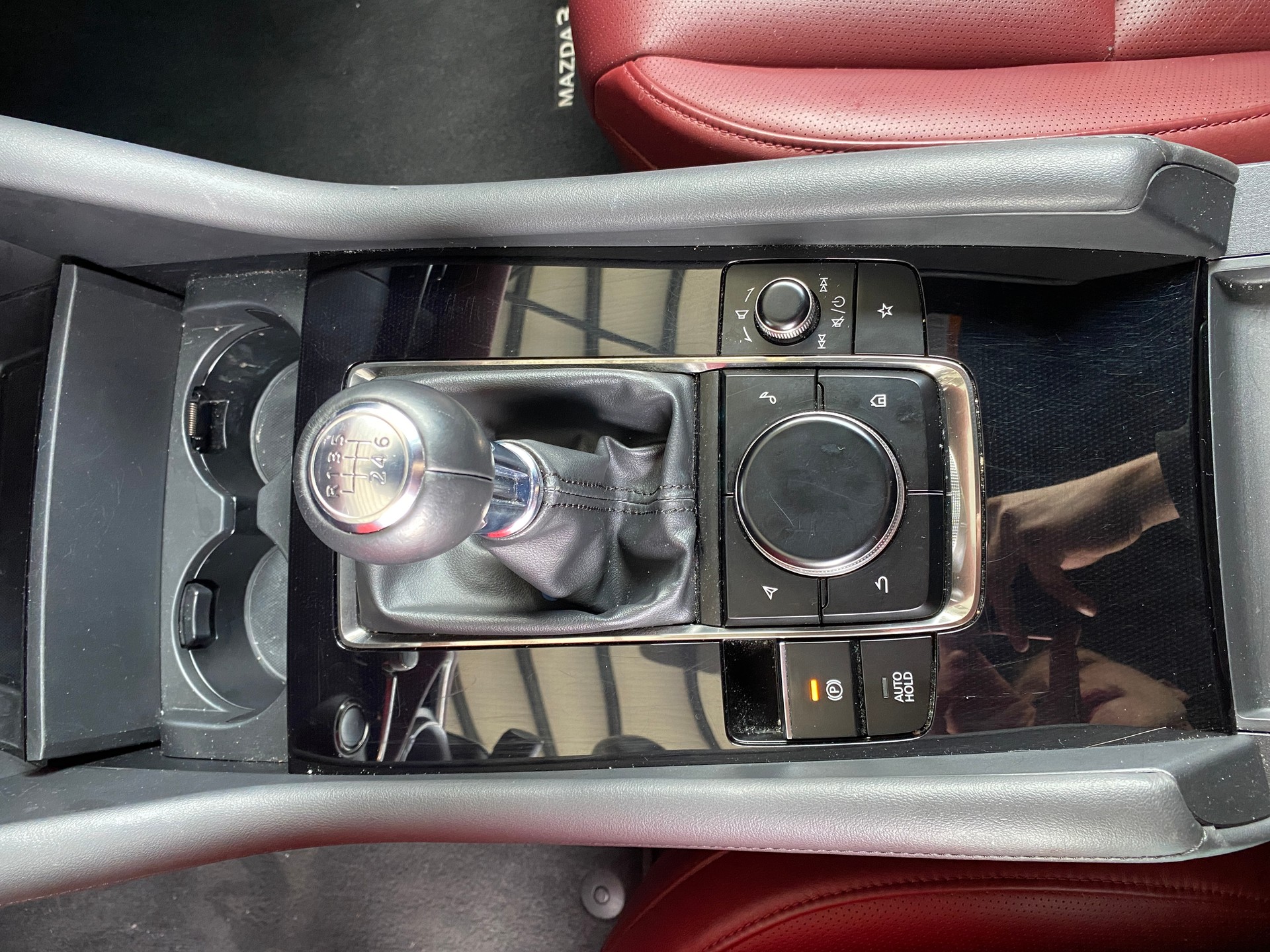 MAZDA 3 Hatchback SKYACTIV-X M Hybrid 180 Revolution AWD-image-11