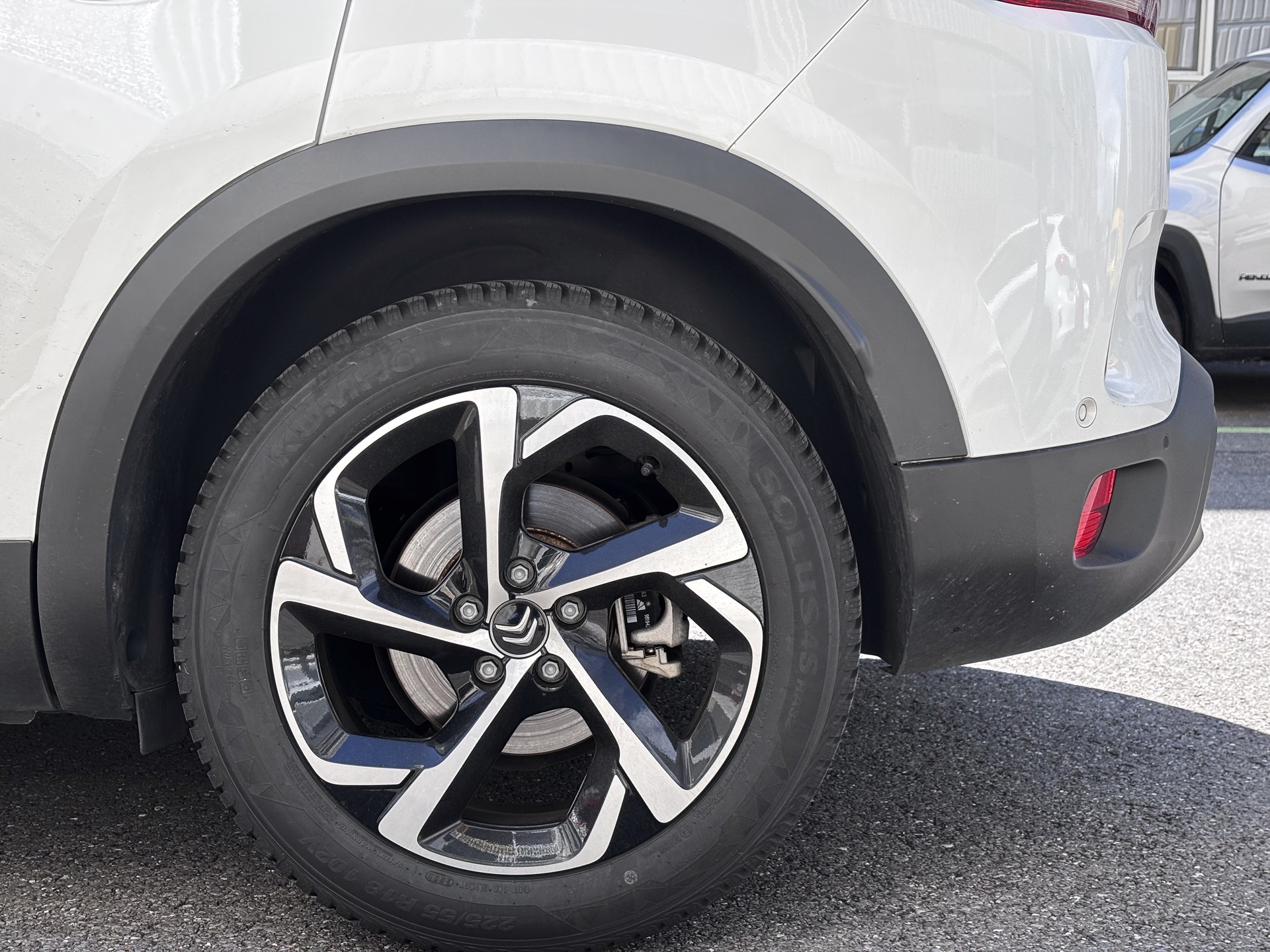 CITROEN C5 Aircross 1.5 BlueHD Shine EAT8-image-24