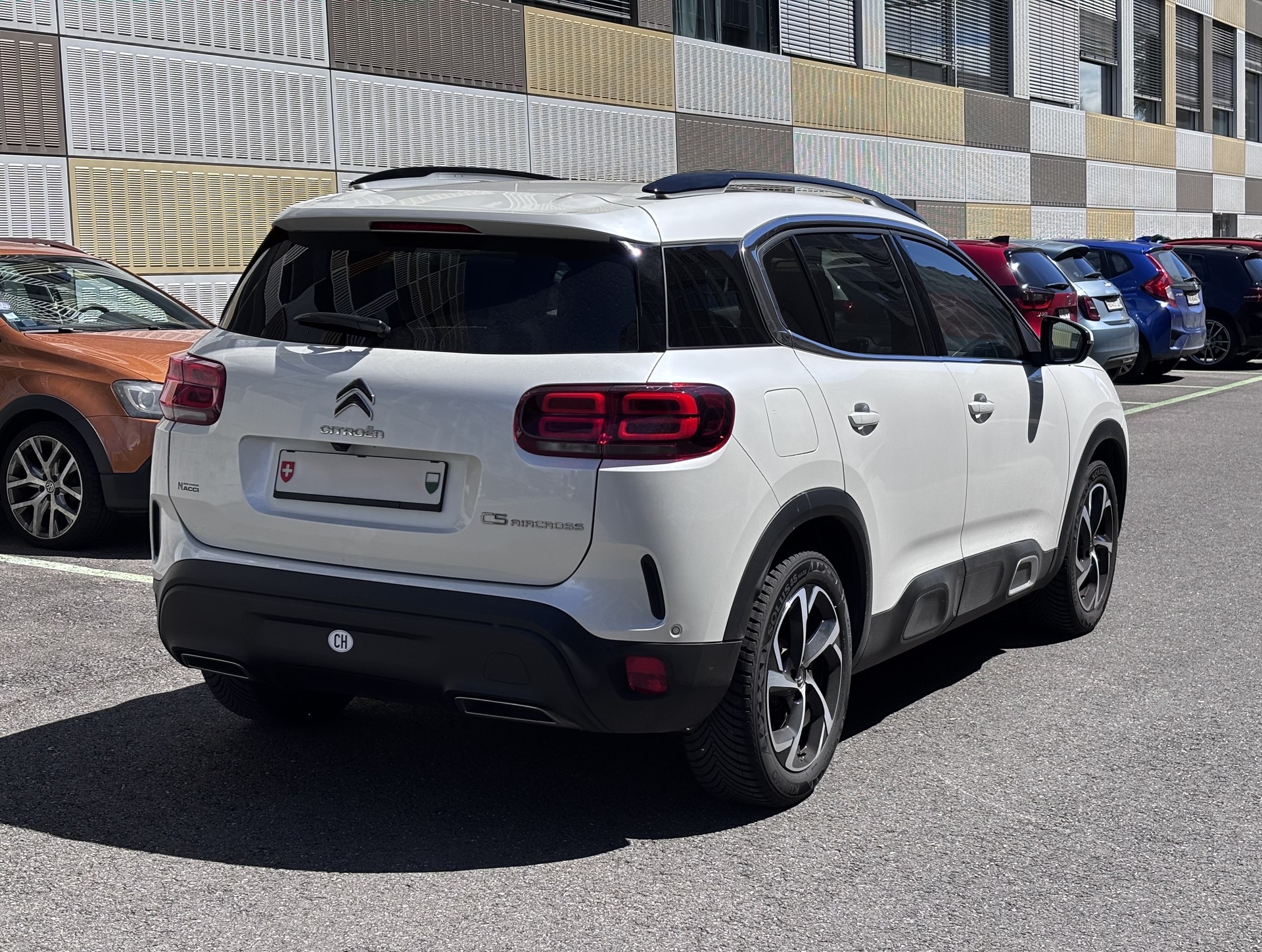 CITROEN C5 Aircross 1.5 BlueHD Shine EAT8-showroom-element-3